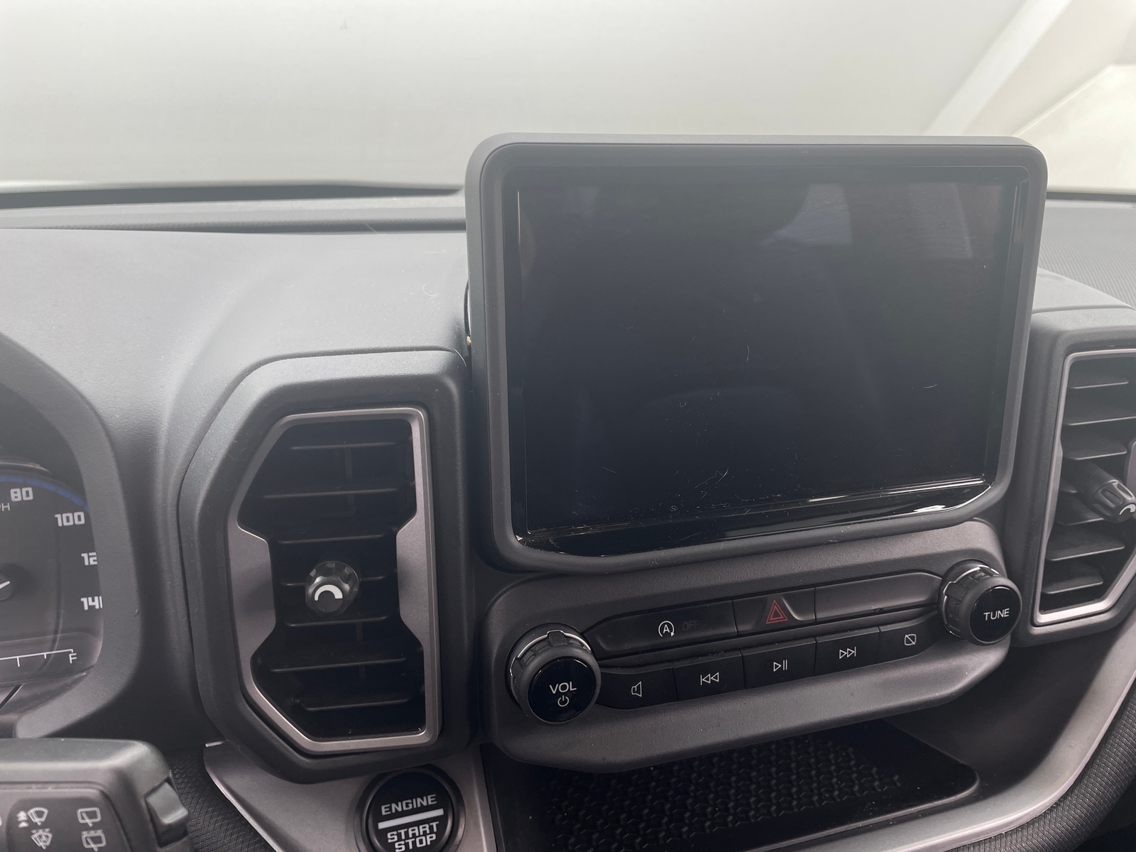 Thumbnail: 2022 Ford Bronco Sport - 4