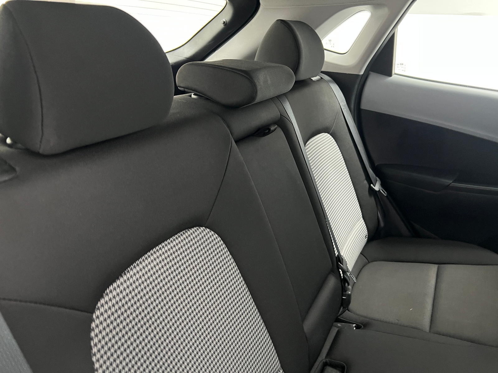 Thumbnail: 2020 Hyundai Kona - 6