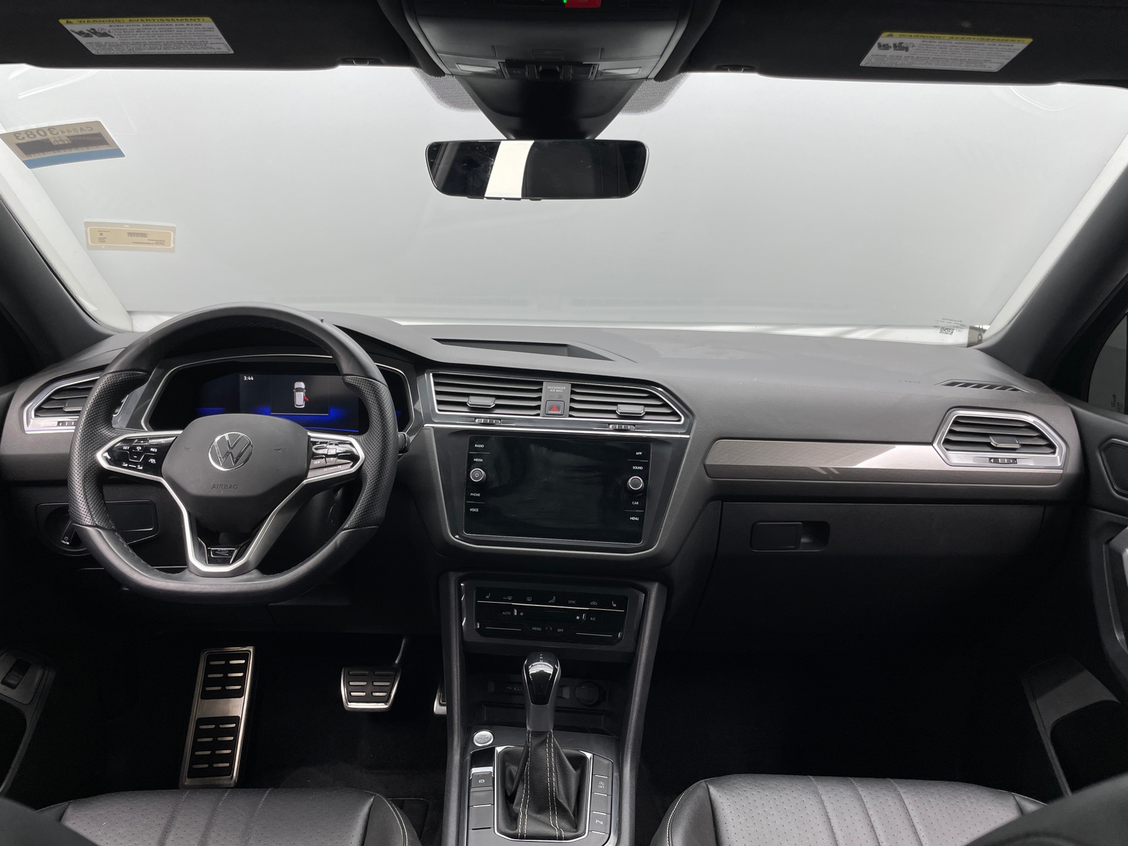 Thumbnail: 2022 Volkswagen Tiguan - 2
