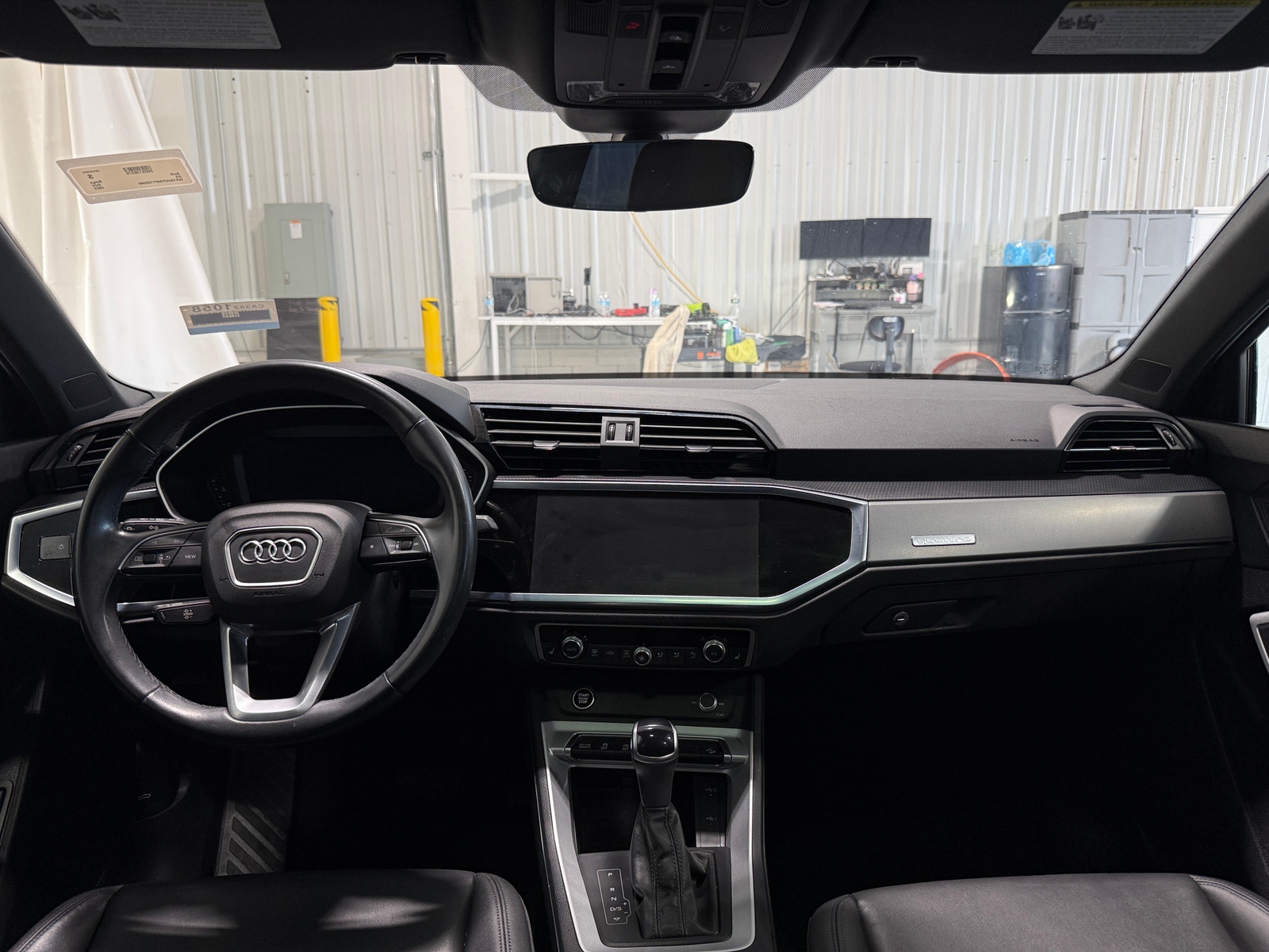 Thumbnail: 2023 Audi Q3 - 2