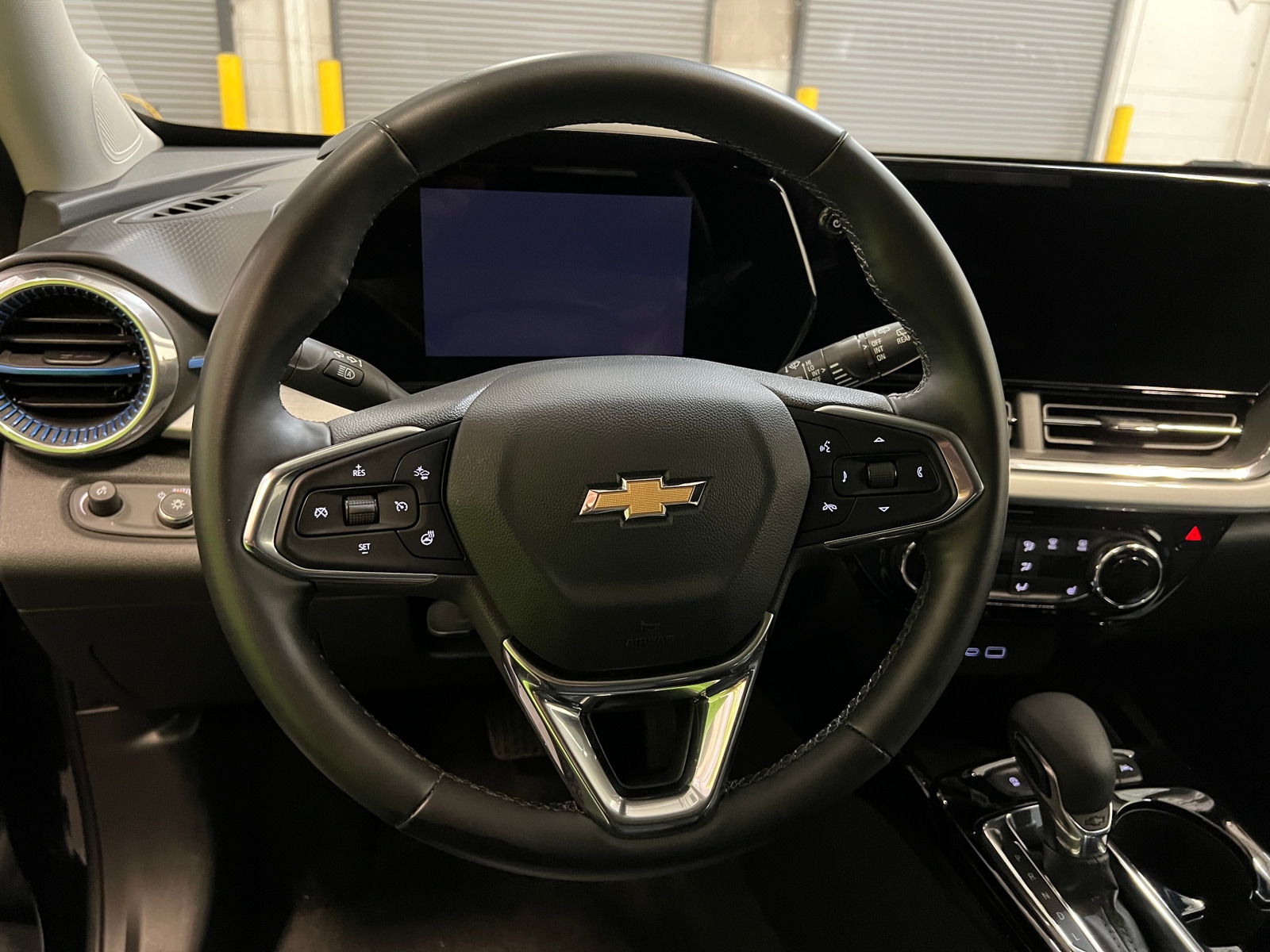 Thumbnail: 2025 Chevrolet Trax - 4