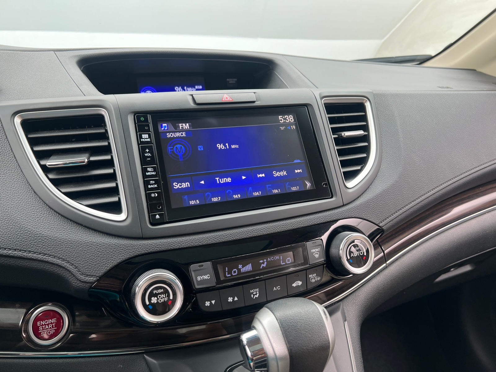 Thumbnail: 2015 Honda CR-V - 3