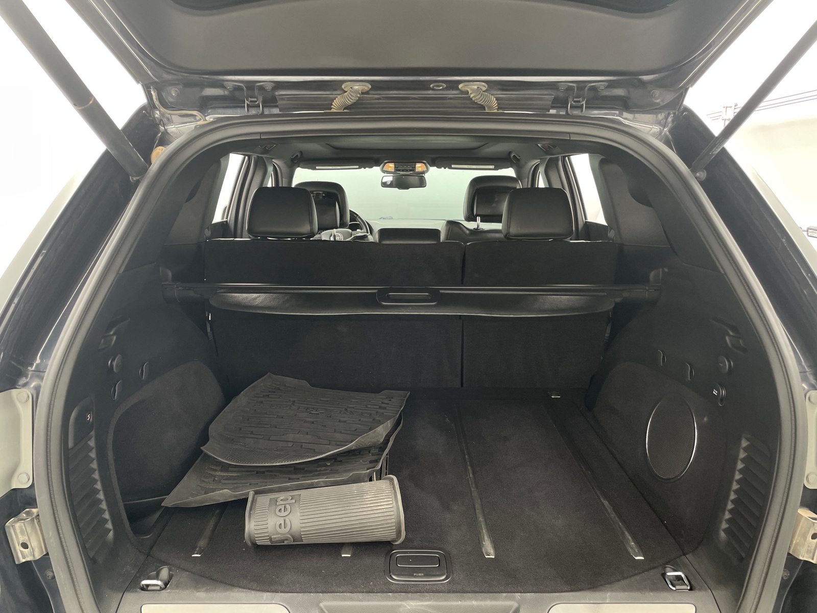 Thumbnail: 2015 Jeep Grand Cherokee - 6