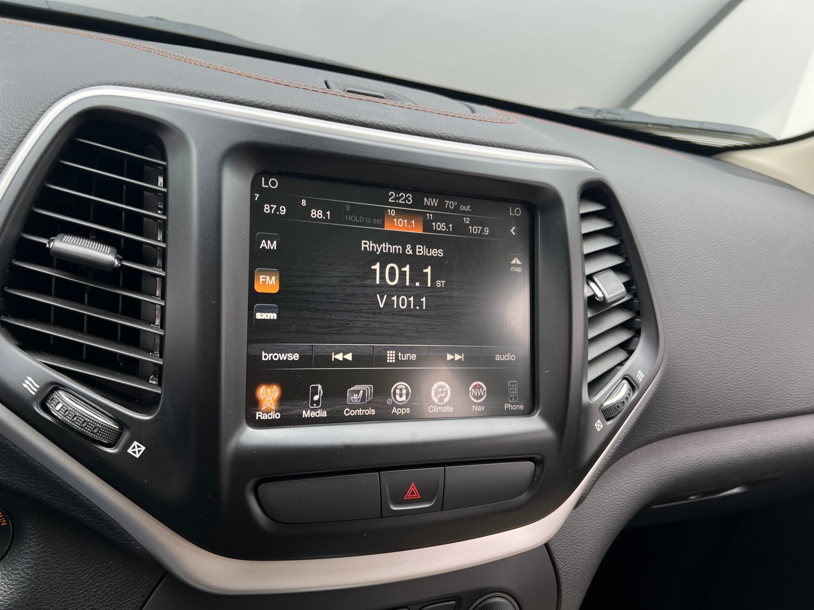 Thumbnail: 2016 Jeep Cherokee - 3
