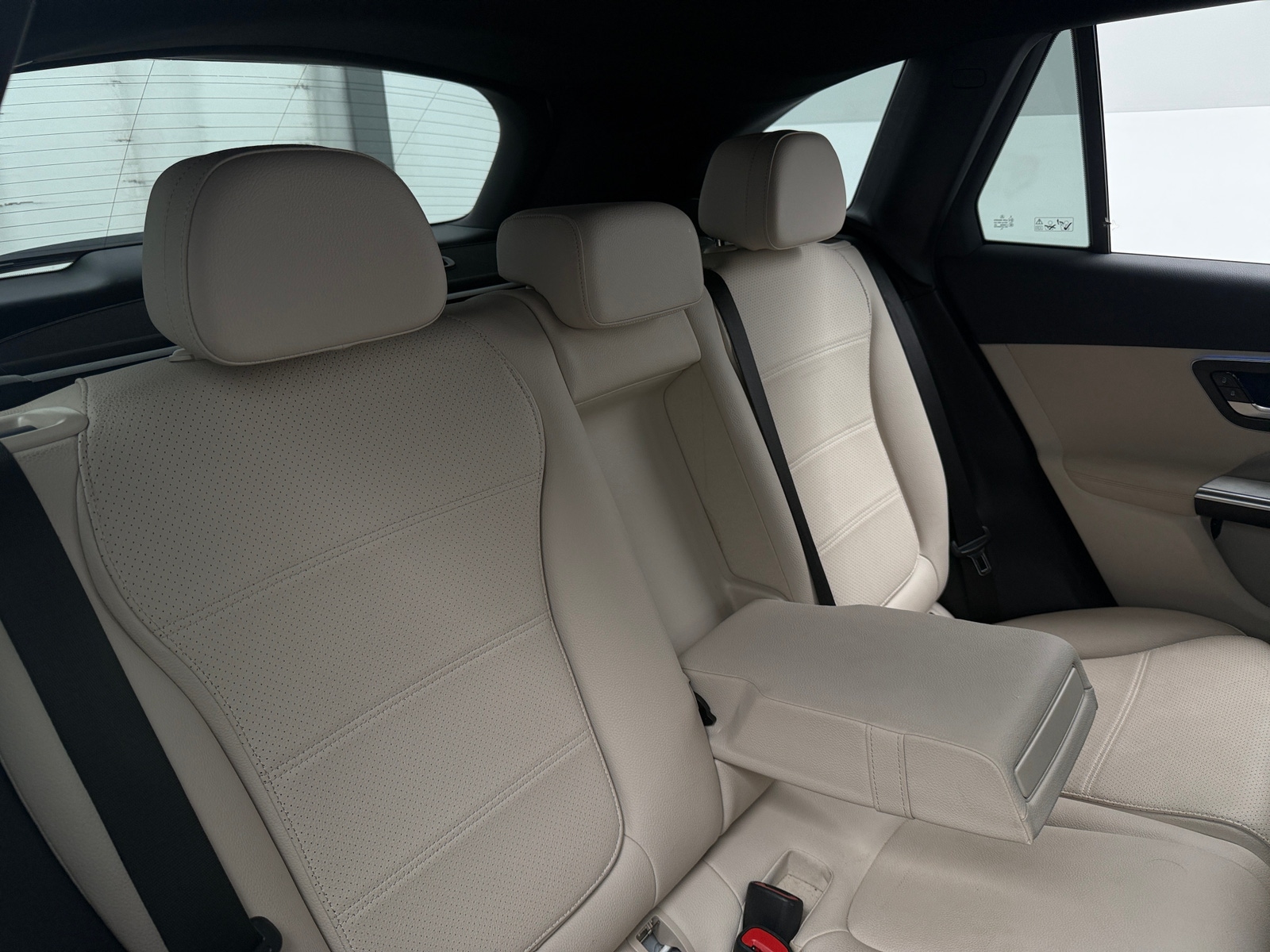 Thumbnail: 2025 Mercedes-Benz GLC - 5