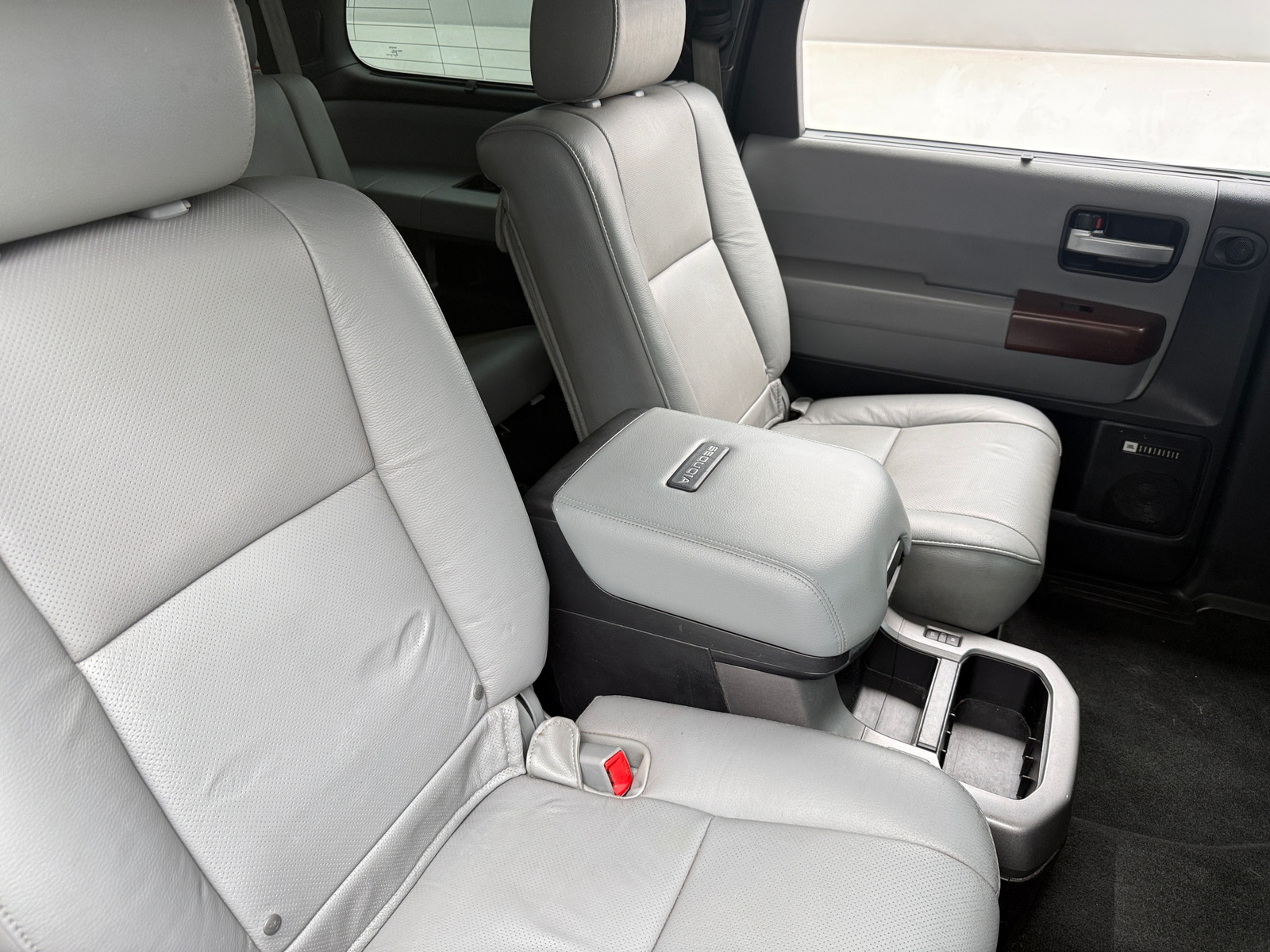 Thumbnail: 2015 Toyota Sequoia - 6
