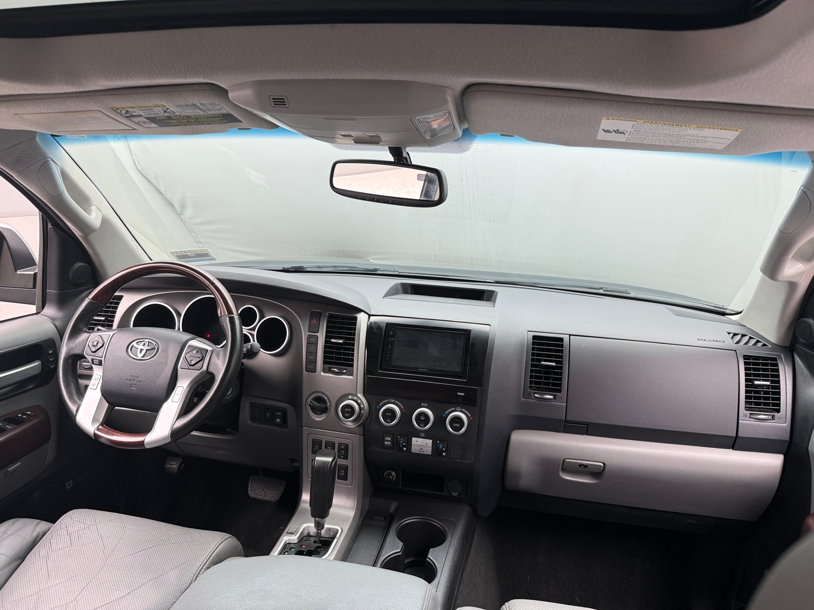 Thumbnail: 2015 Toyota Sequoia - 3