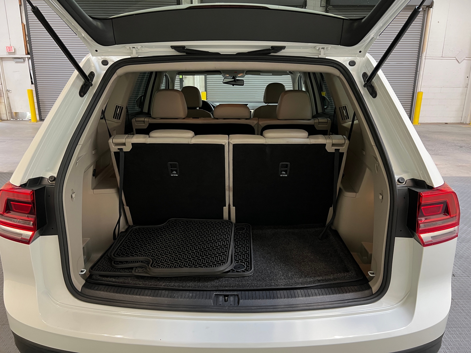 Thumbnail: 2018 Volkswagen Atlas - 6