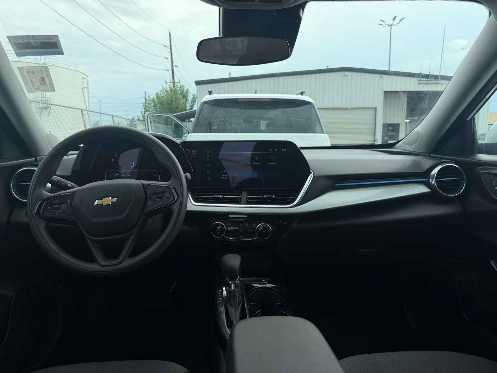Thumbnail: 2025 Chevrolet Trax - 2