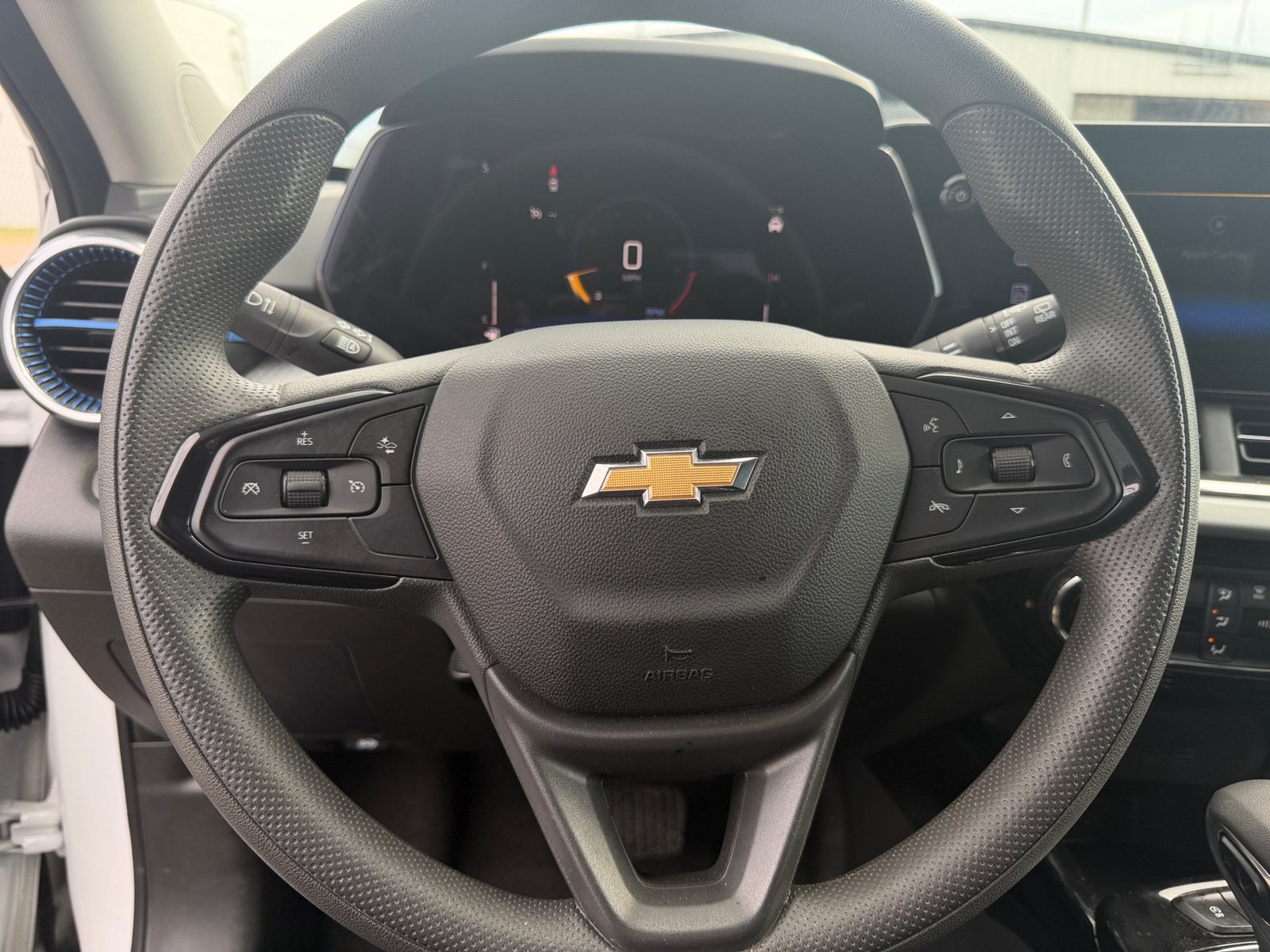 Thumbnail: 2025 Chevrolet Trax - 4