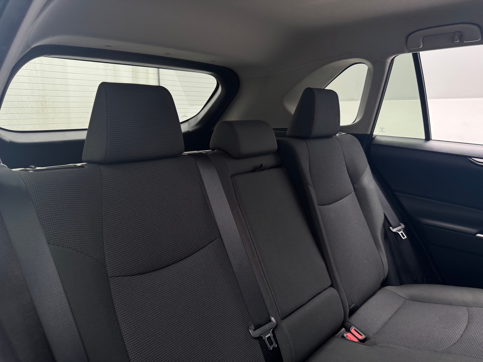 Thumbnail: 2021 Toyota RAV4 - 6