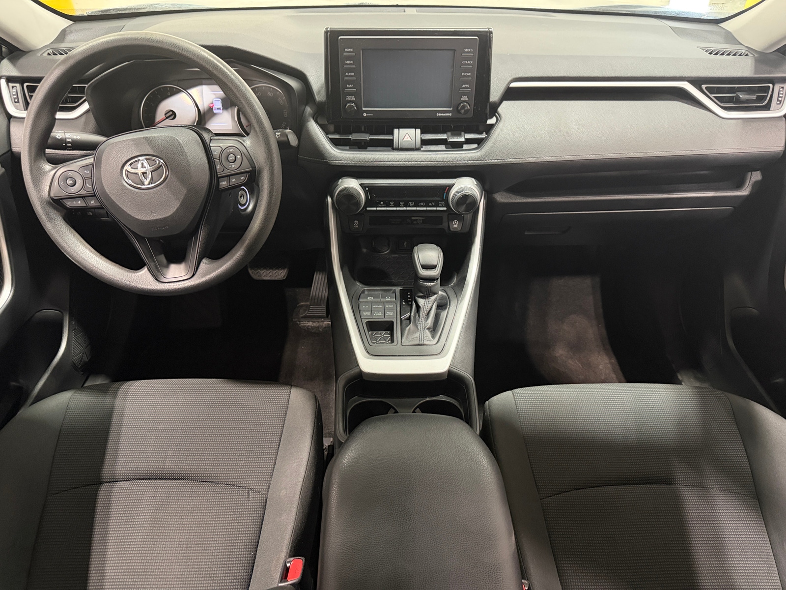 Thumbnail: 2021 Toyota RAV4 - 3