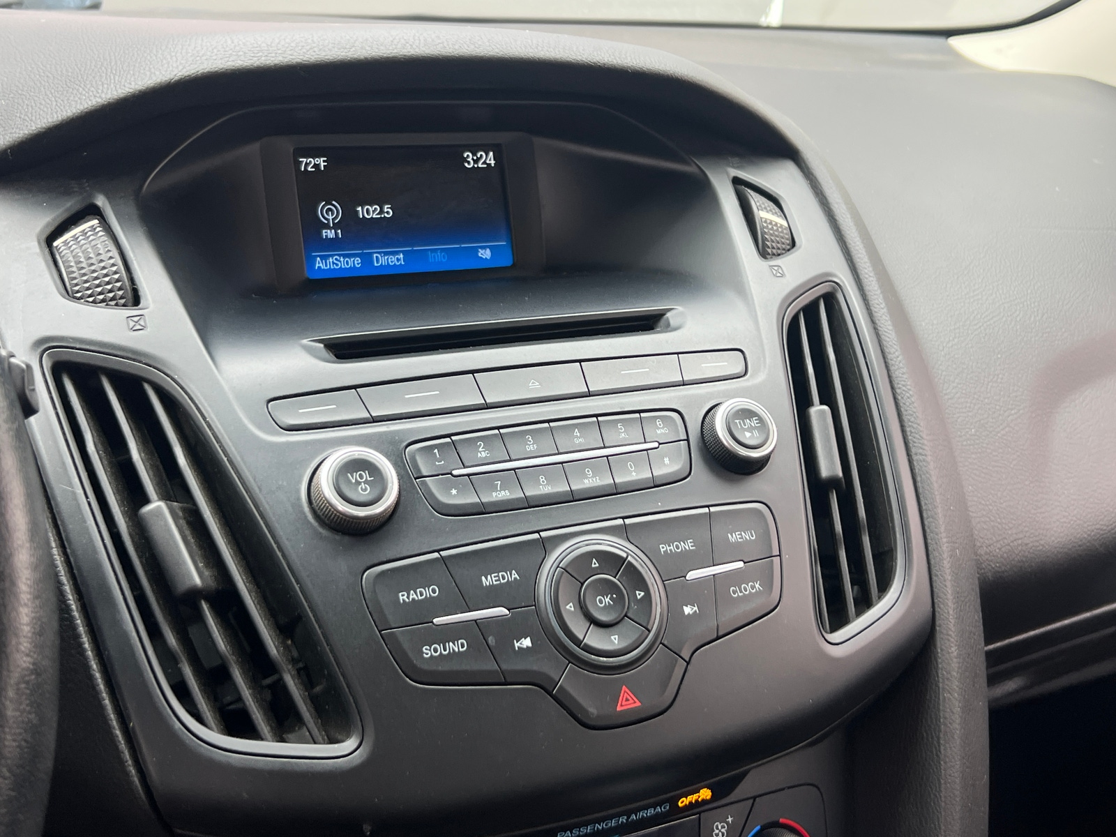 Thumbnail: 2016 Ford Focus - 4