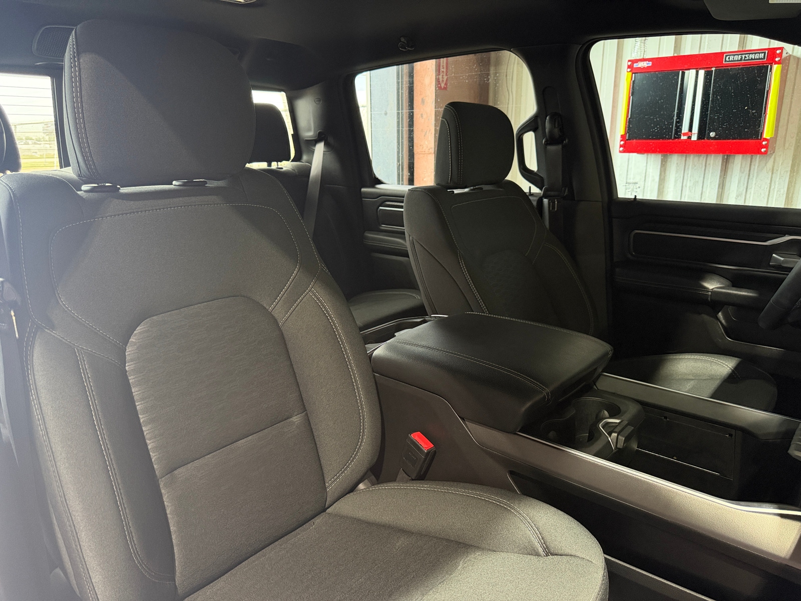 Thumbnail: 2025 RAM 1500 - 2