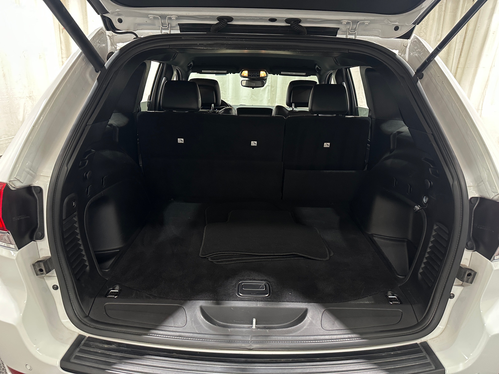 Thumbnail: 2021 Jeep Grand Cherokee - 6