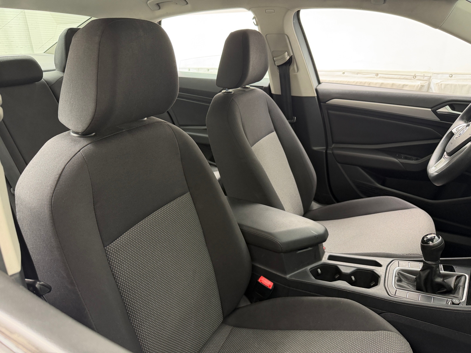 Thumbnail: 2019 Volkswagen Jetta - 2