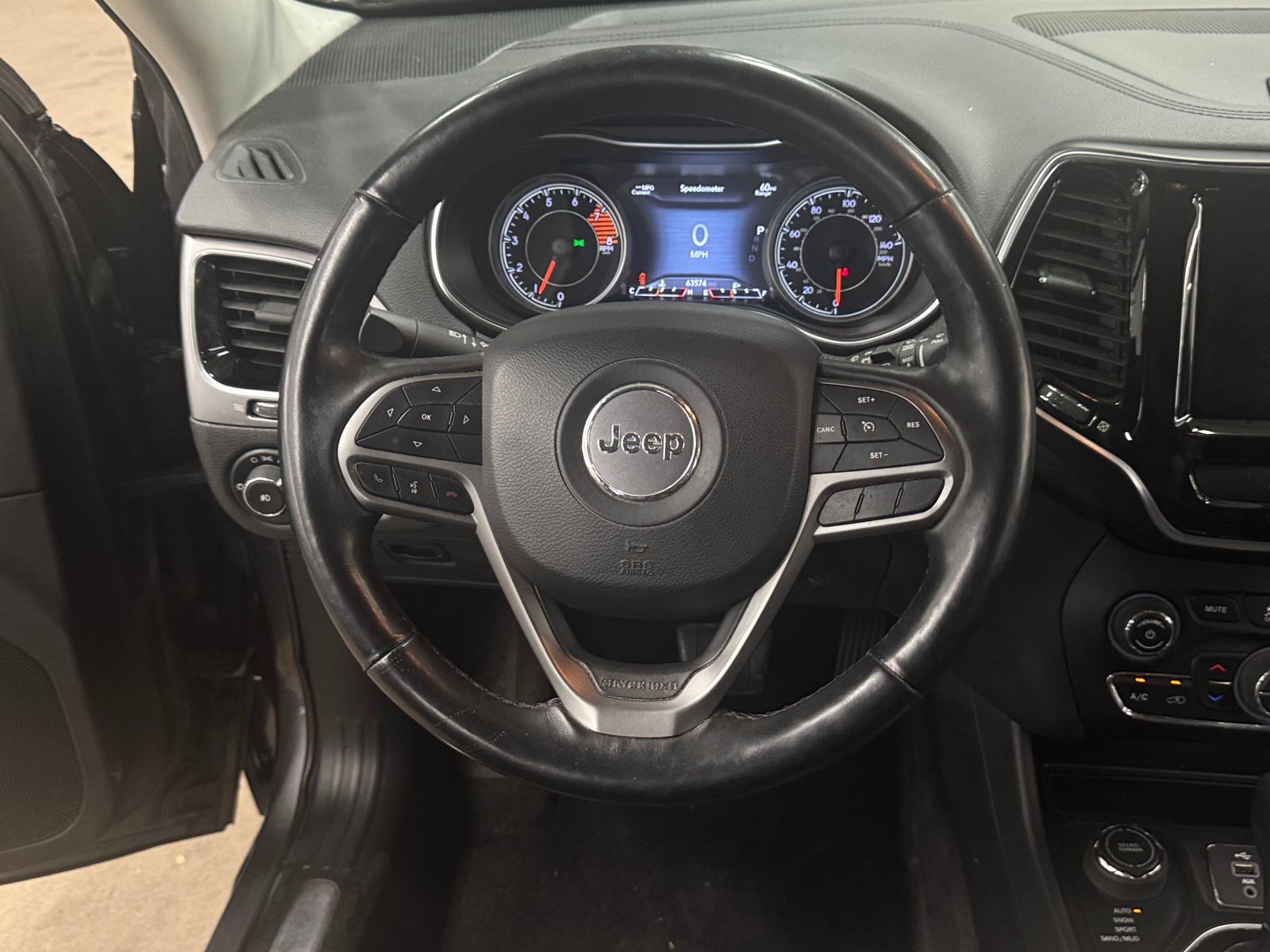 Thumbnail: 2019 Jeep Cherokee - 4