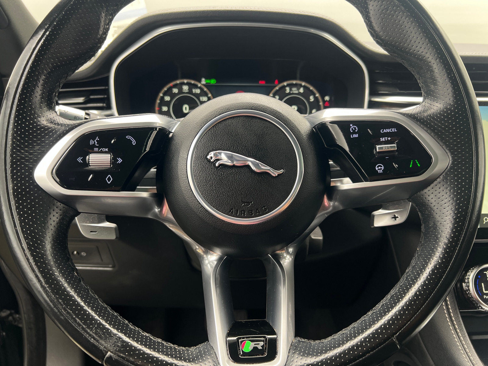 Thumbnail: 2021 Jaguar F-Pace - 5