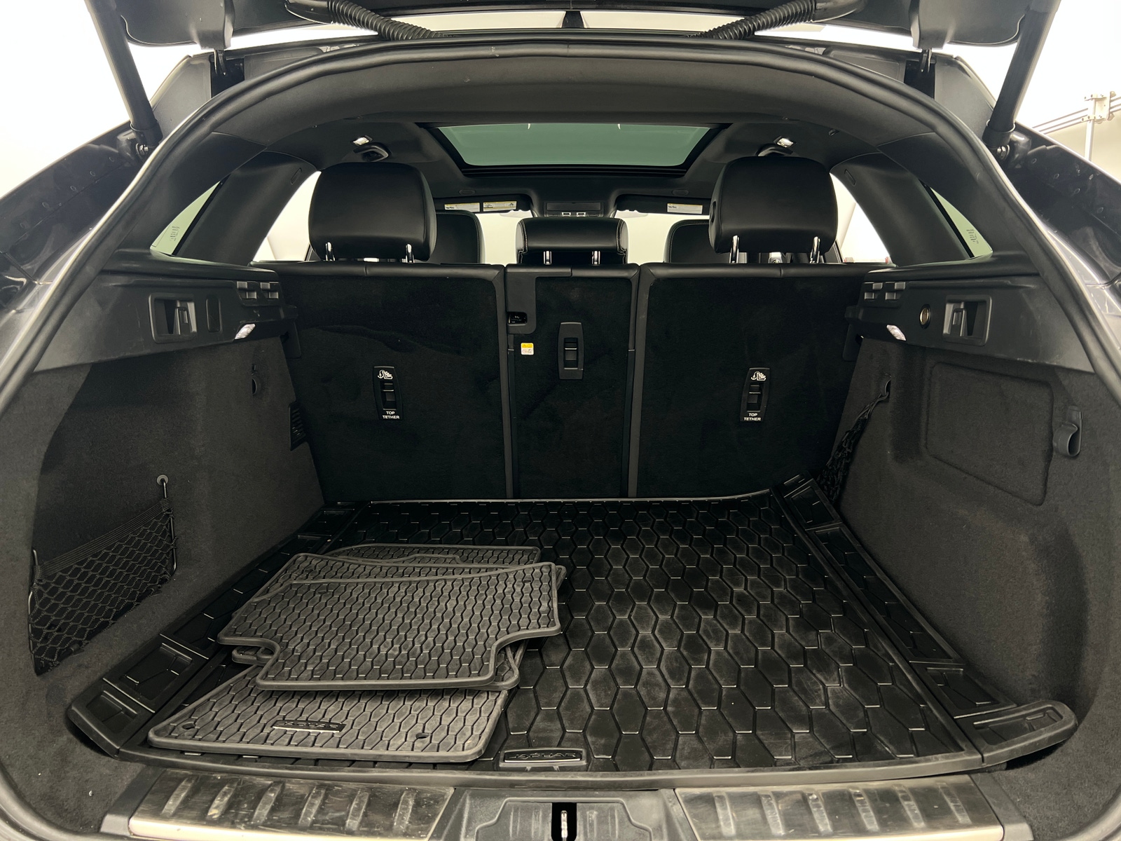 Thumbnail: 2021 Jaguar F-Pace - 7