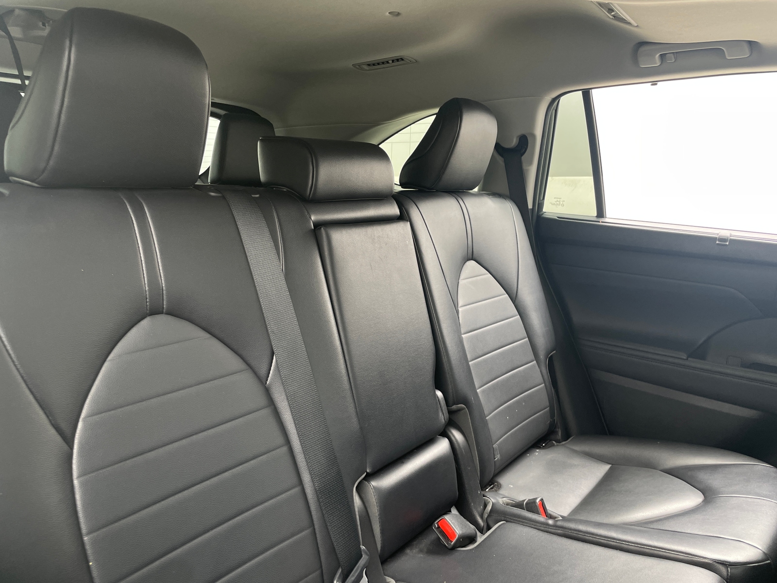Thumbnail: 2022 Toyota Highlander - 5