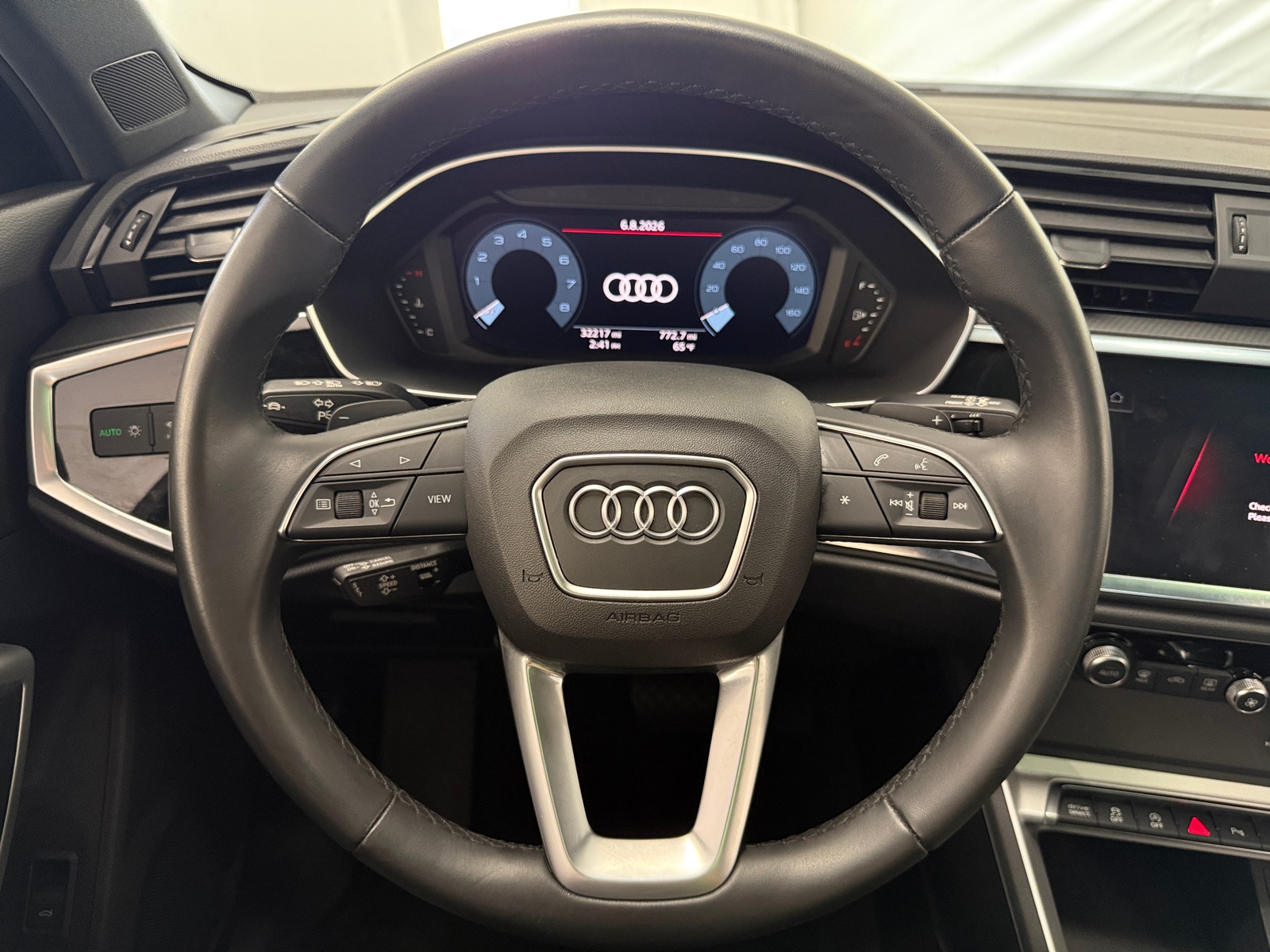 Thumbnail: 2025 Audi Q3 - 4