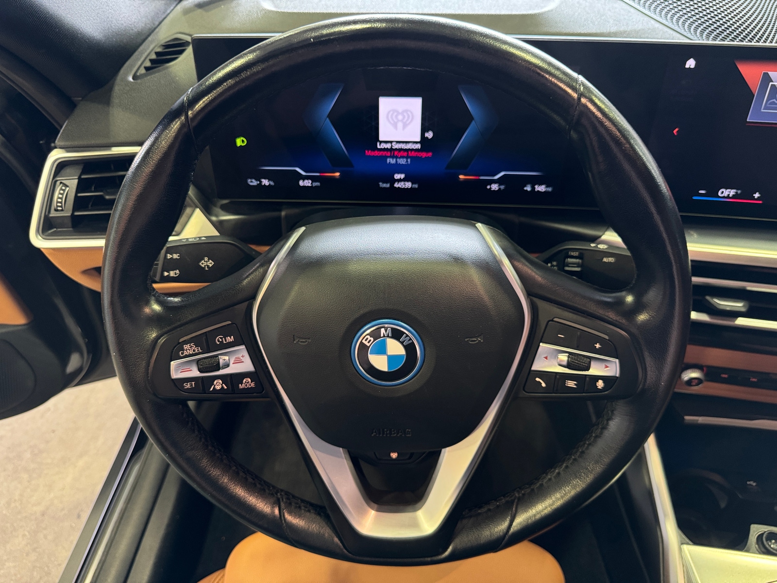 Thumbnail: 2023 BMW i4 - 4