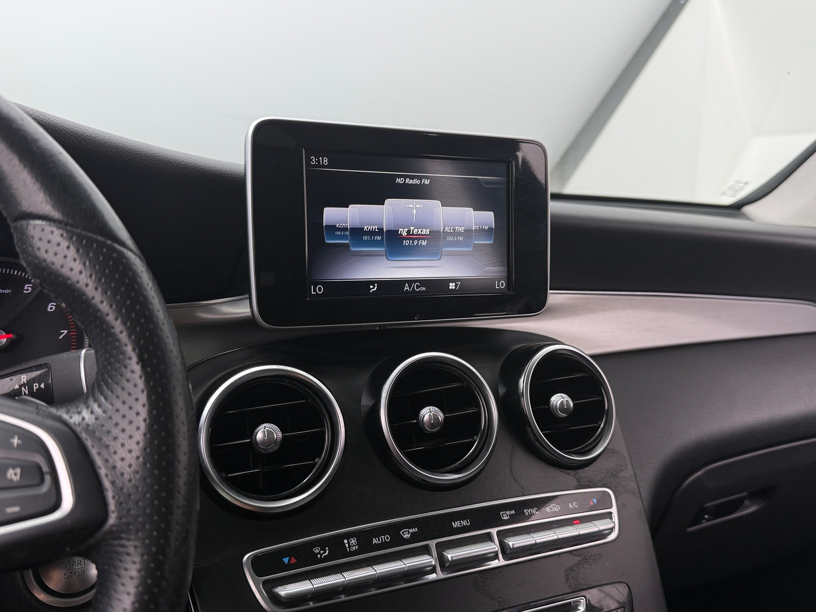 Thumbnail: 2019 Mercedes-Benz GLC - 3
