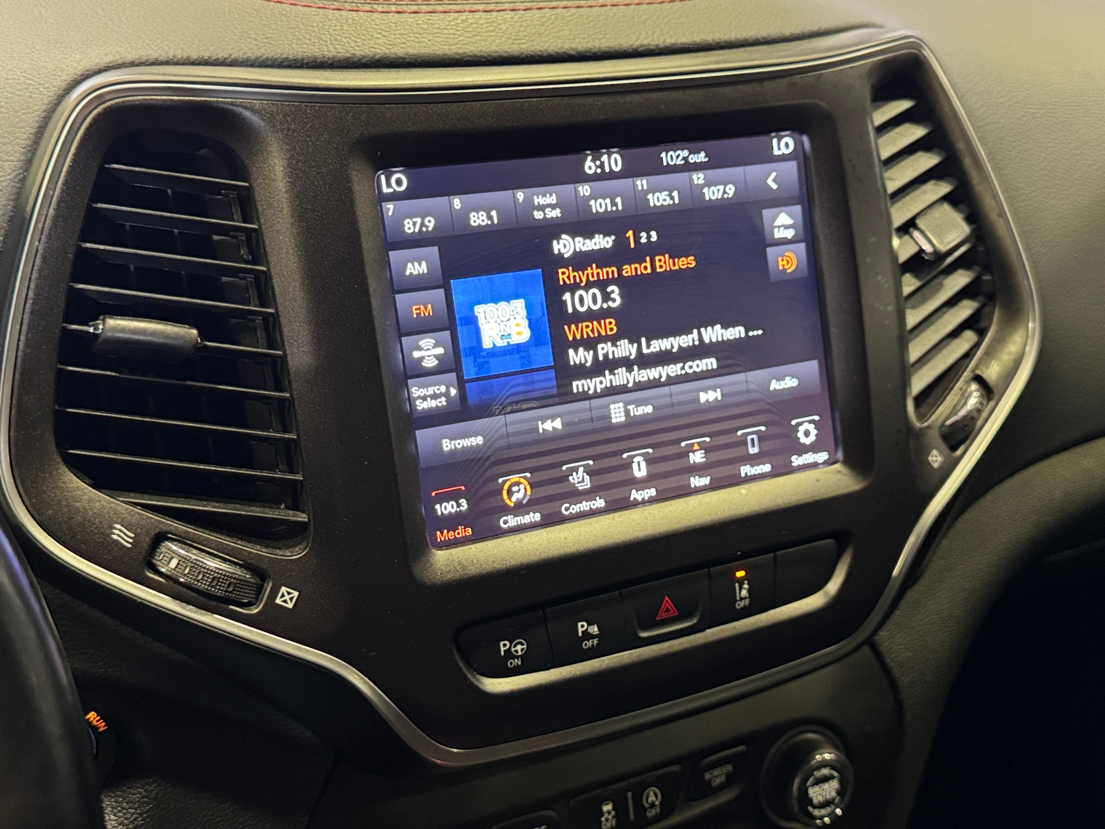 Thumbnail: 2020 Jeep Cherokee - 3