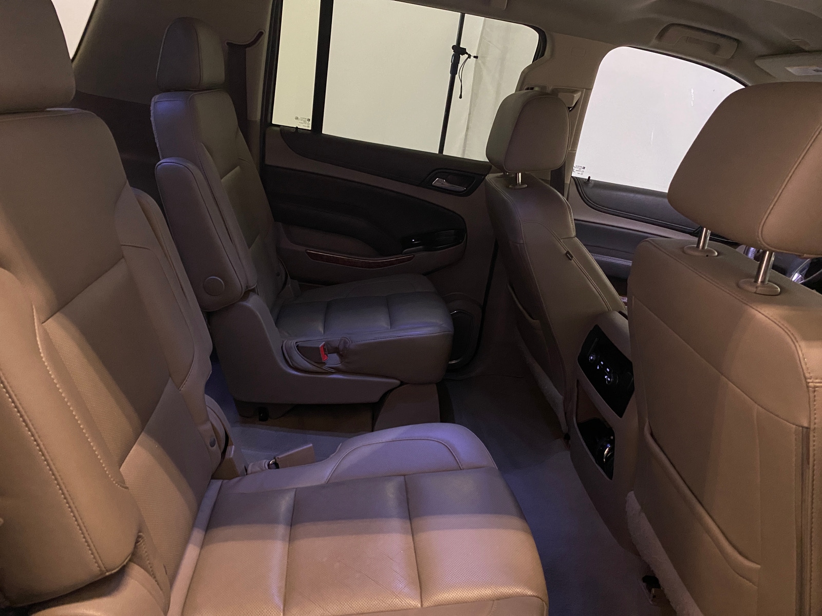Thumbnail: 2020 Chevrolet Suburban - 5
