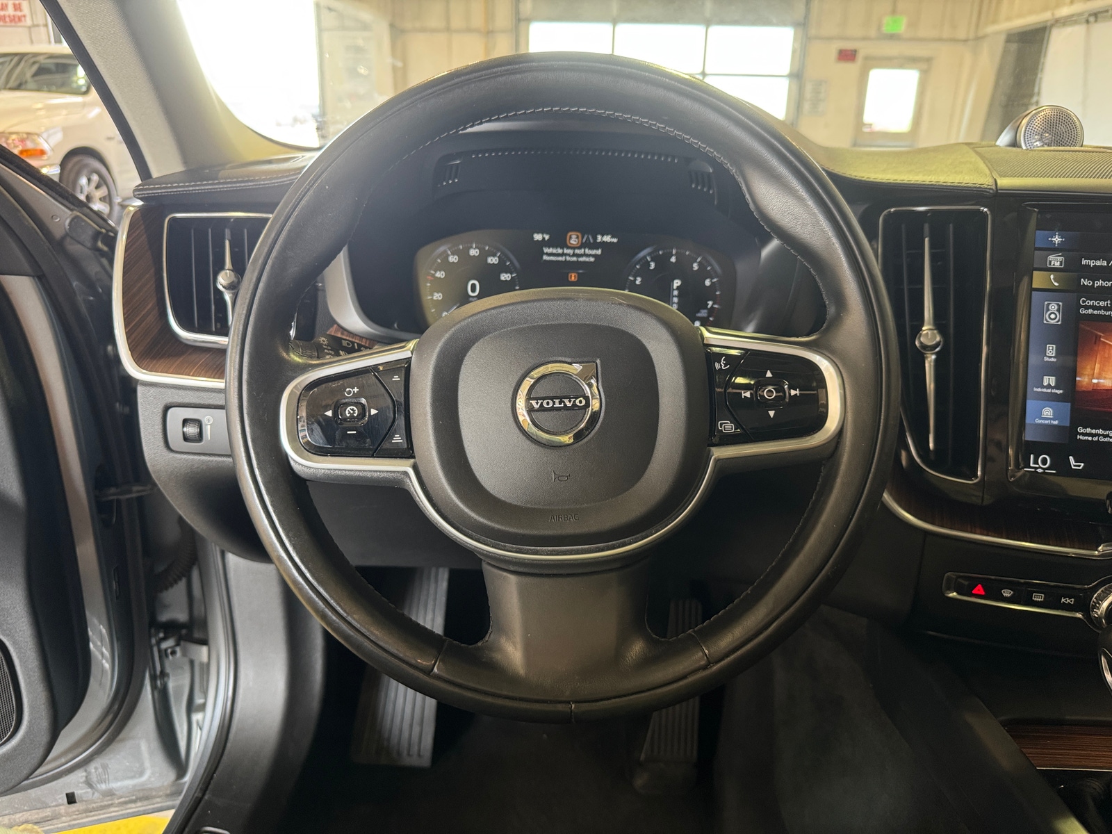 Thumbnail: 2019 Volvo XC60 - 4