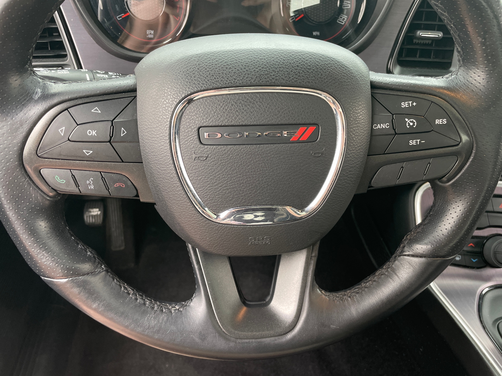 Thumbnail: 2017 Dodge Challenger - 4