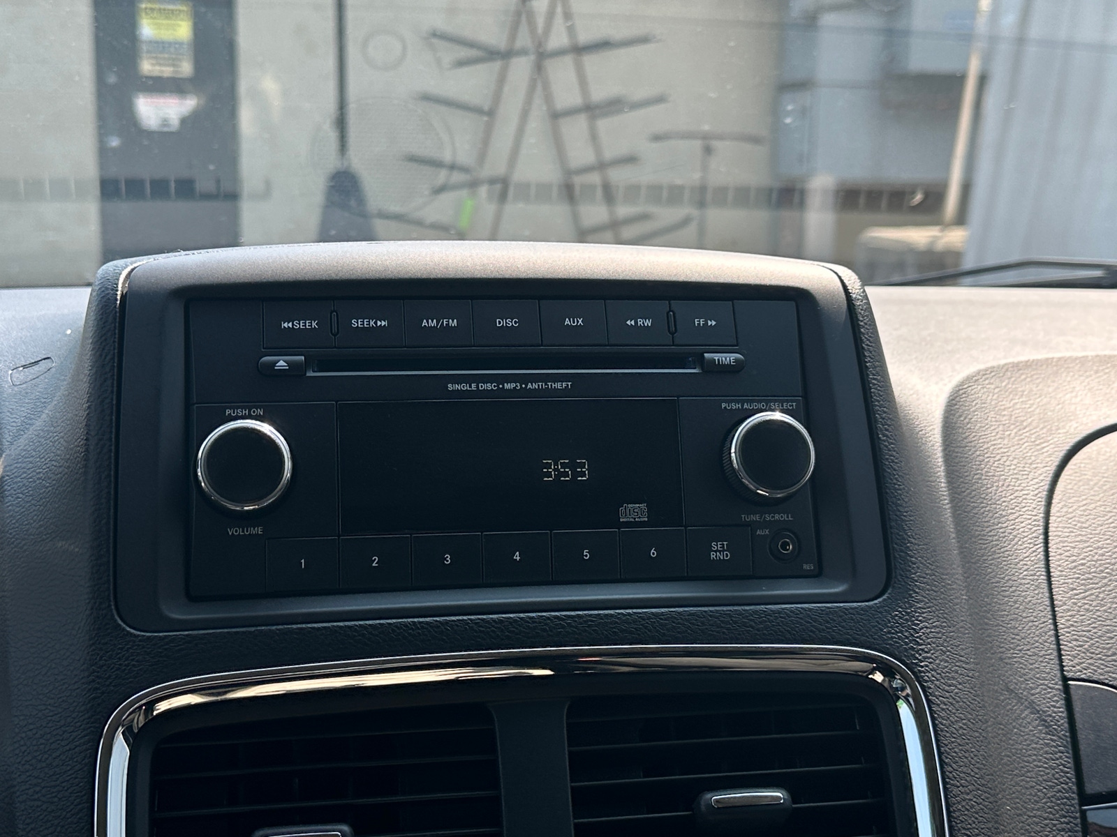 Thumbnail: 2015 Dodge Grand Caravan - 4