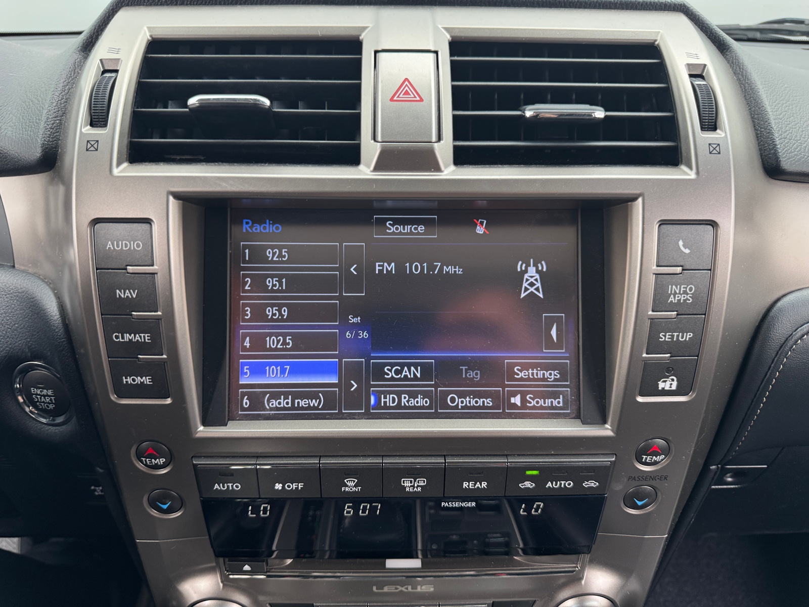 Thumbnail: 2014 Lexus GX - 3