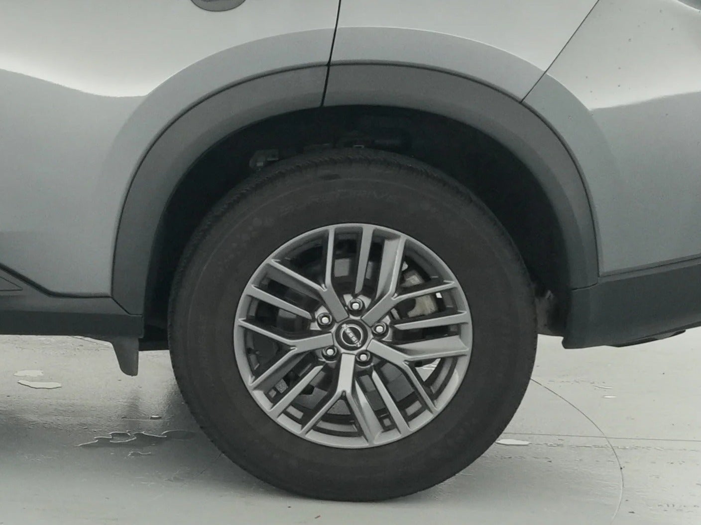 2024 Nissan Rogue S - Photo 17