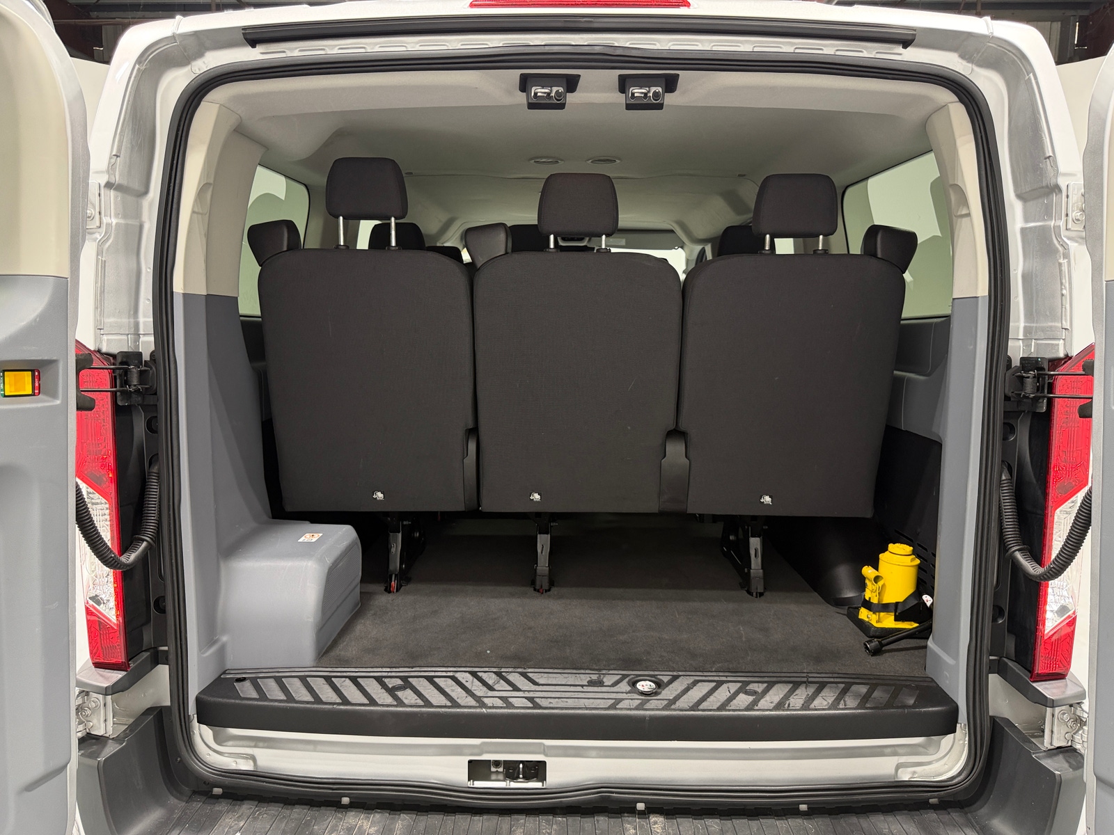 Thumbnail: 2015 Ford Transit Series - 7
