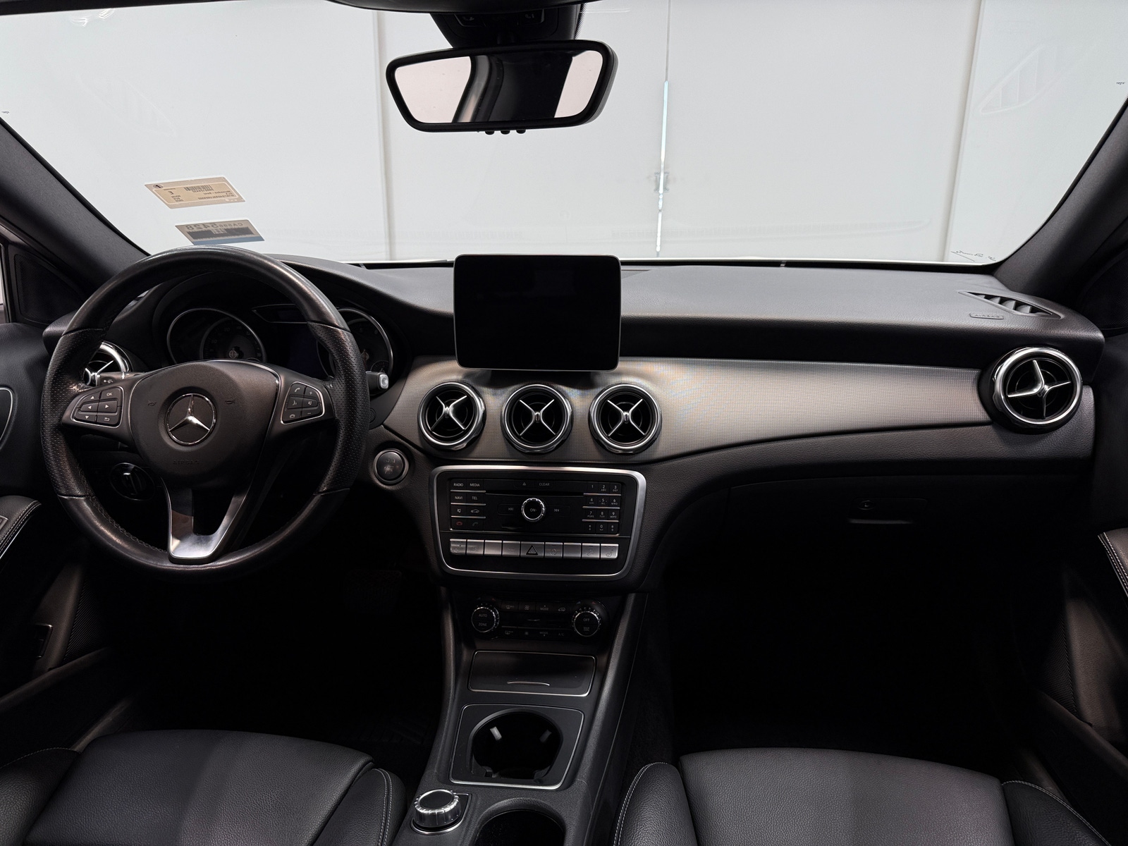 Thumbnail: 2020 Mercedes-Benz GLA - 2