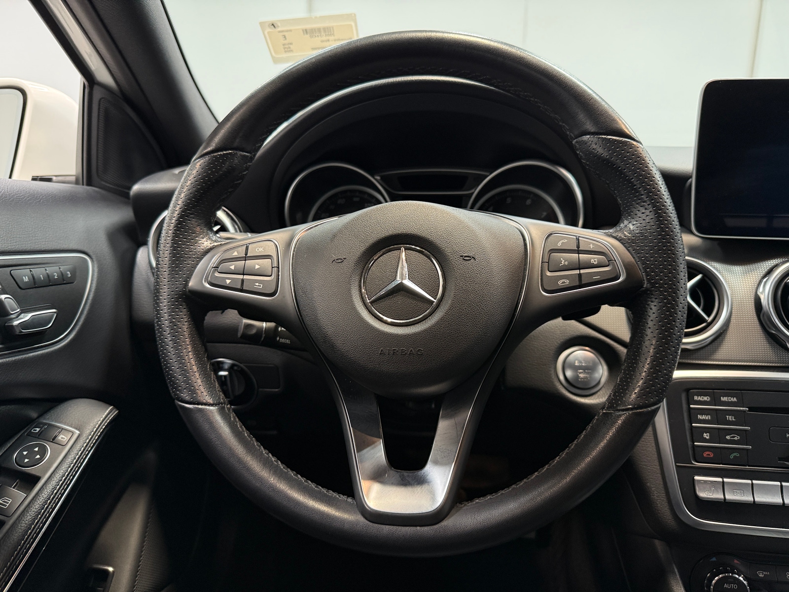 Thumbnail: 2020 Mercedes-Benz GLA - 4