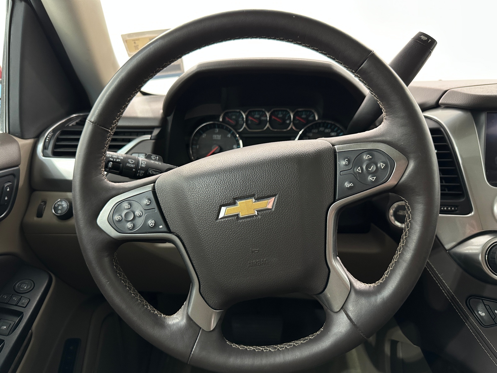 Thumbnail: 2015 Chevrolet Suburban - 4
