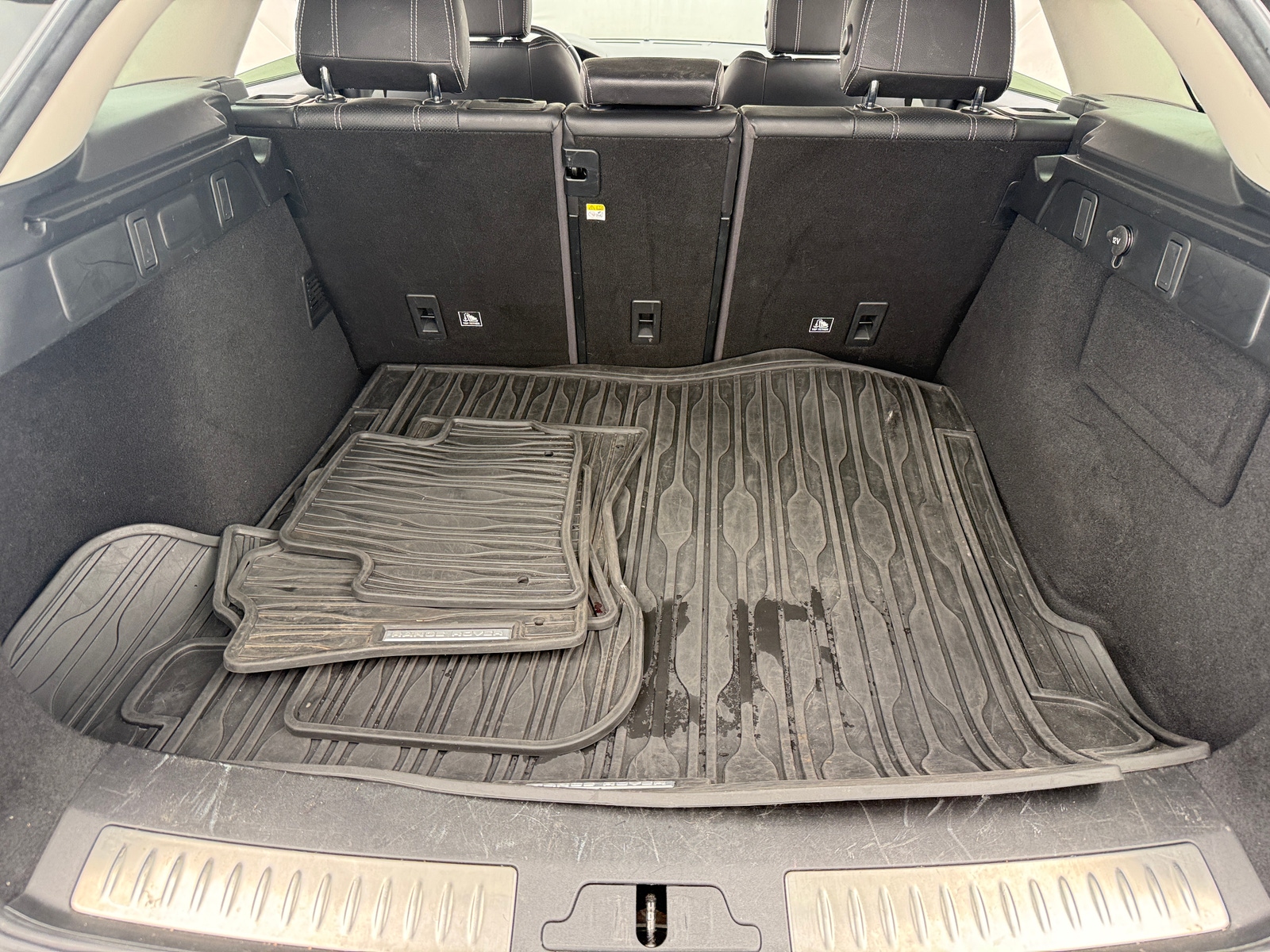Thumbnail: 2019 Land Rover Range Rover Velar - 6