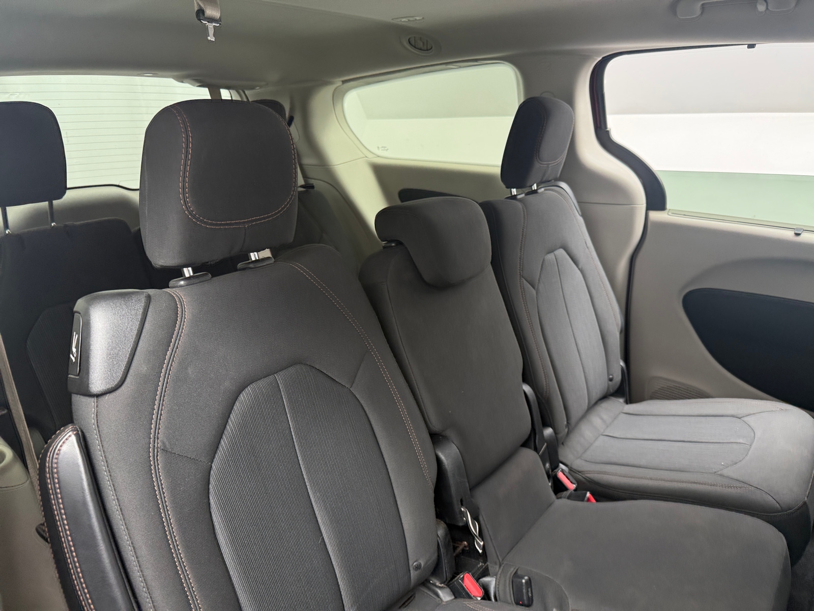 Thumbnail: 2019 Chrysler Pacifica - 6