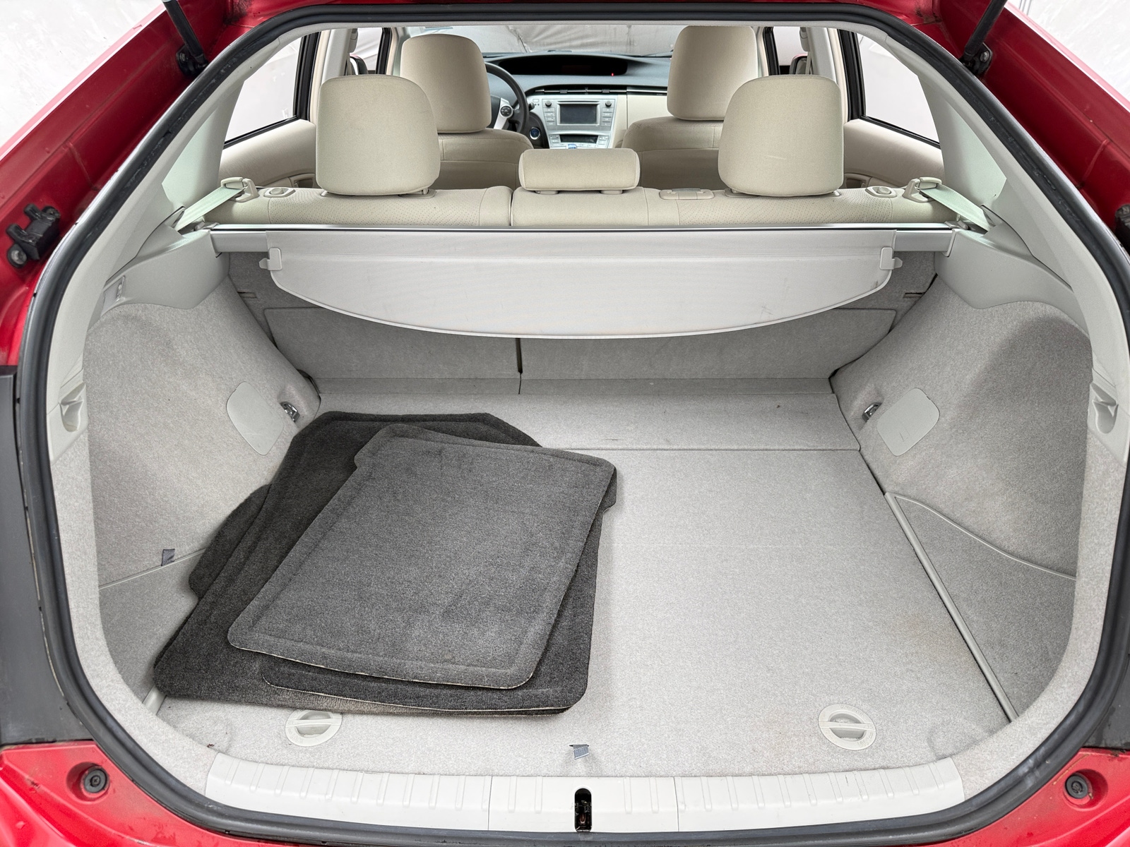Thumbnail: 2015 Toyota Prius - 7