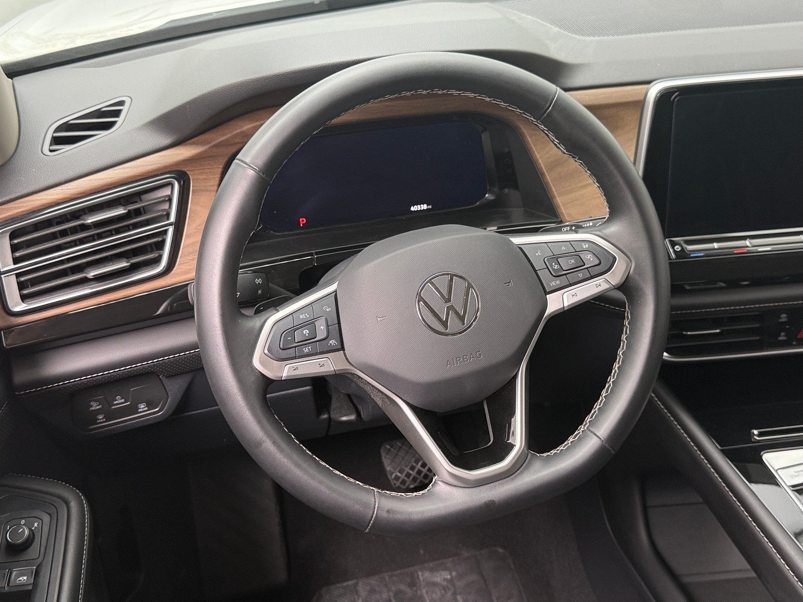 Thumbnail: 2025 Volkswagen Atlas - 4