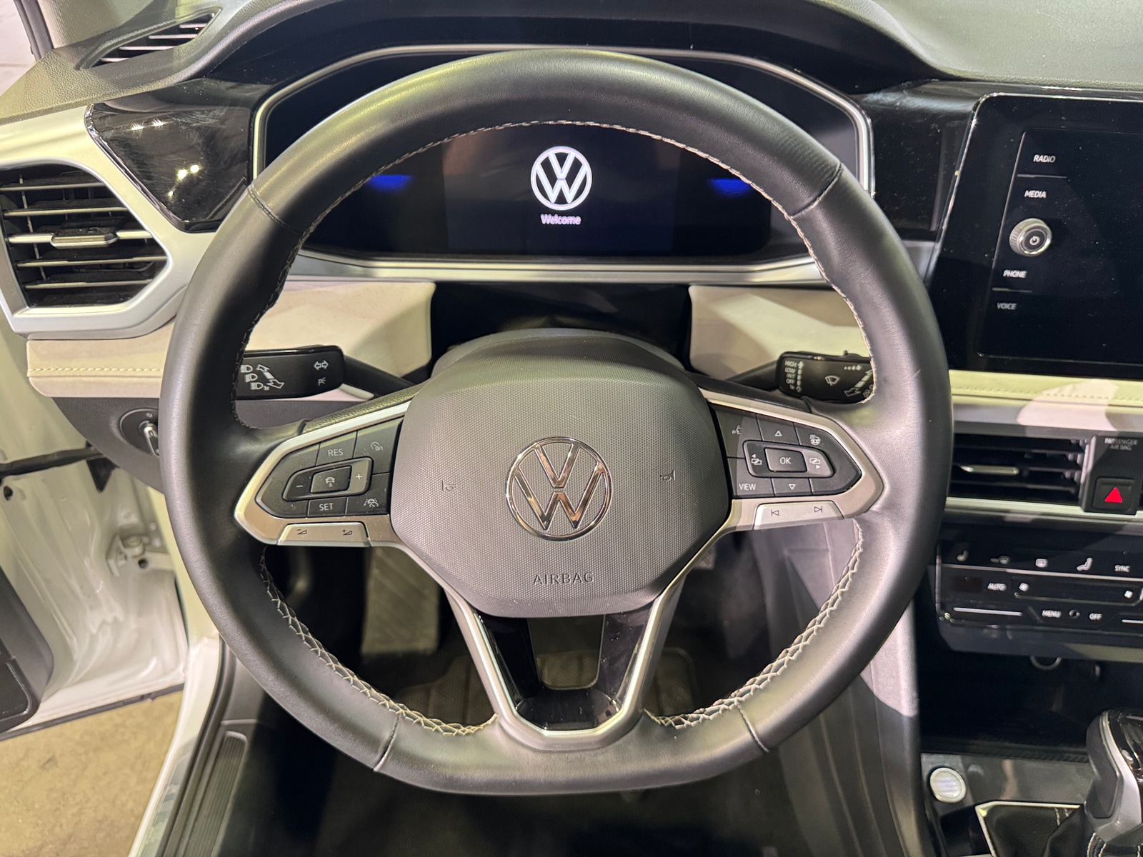 Thumbnail: 2025 Volkswagen Taos - 5