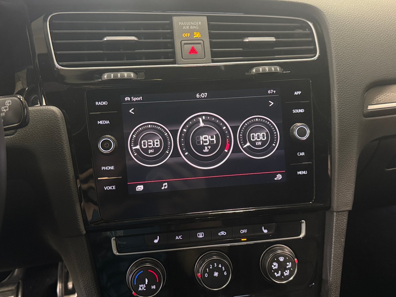 Thumbnail: 2019 Volkswagen Golf - 3