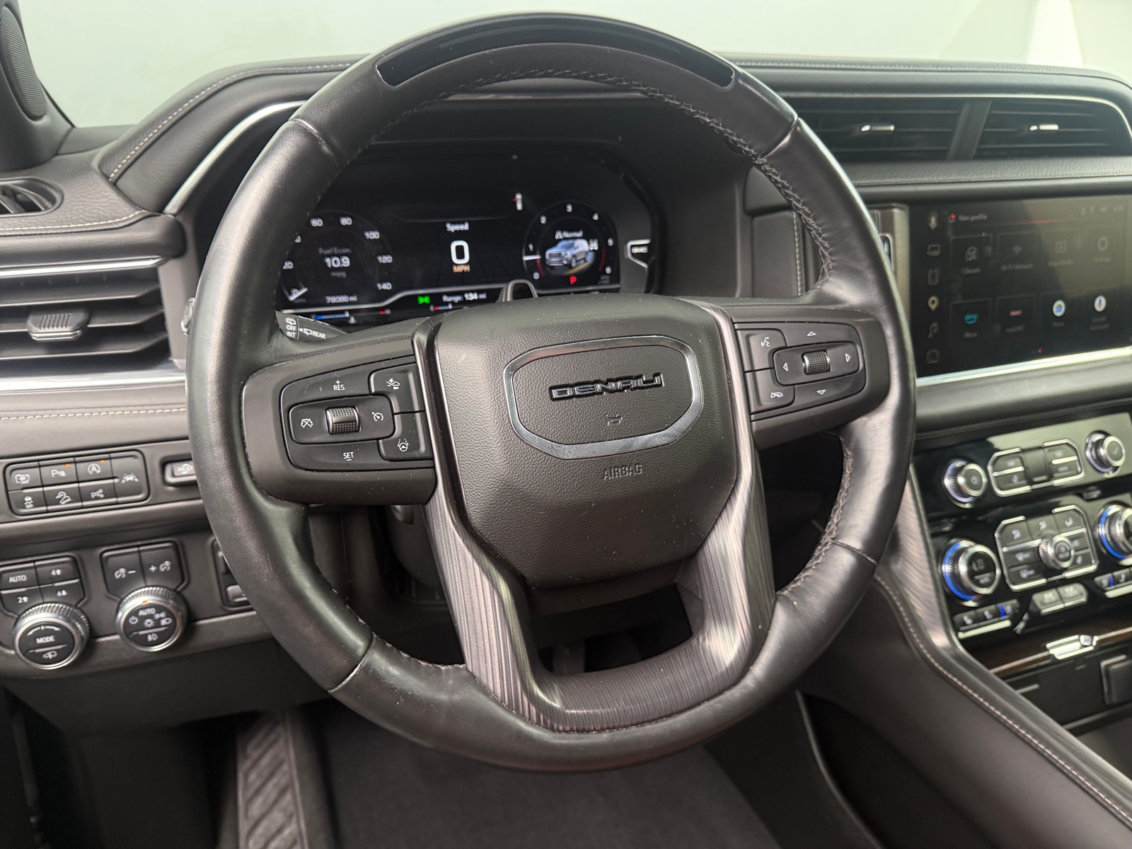 Thumbnail: 2023 GMC Yukon XL - 4