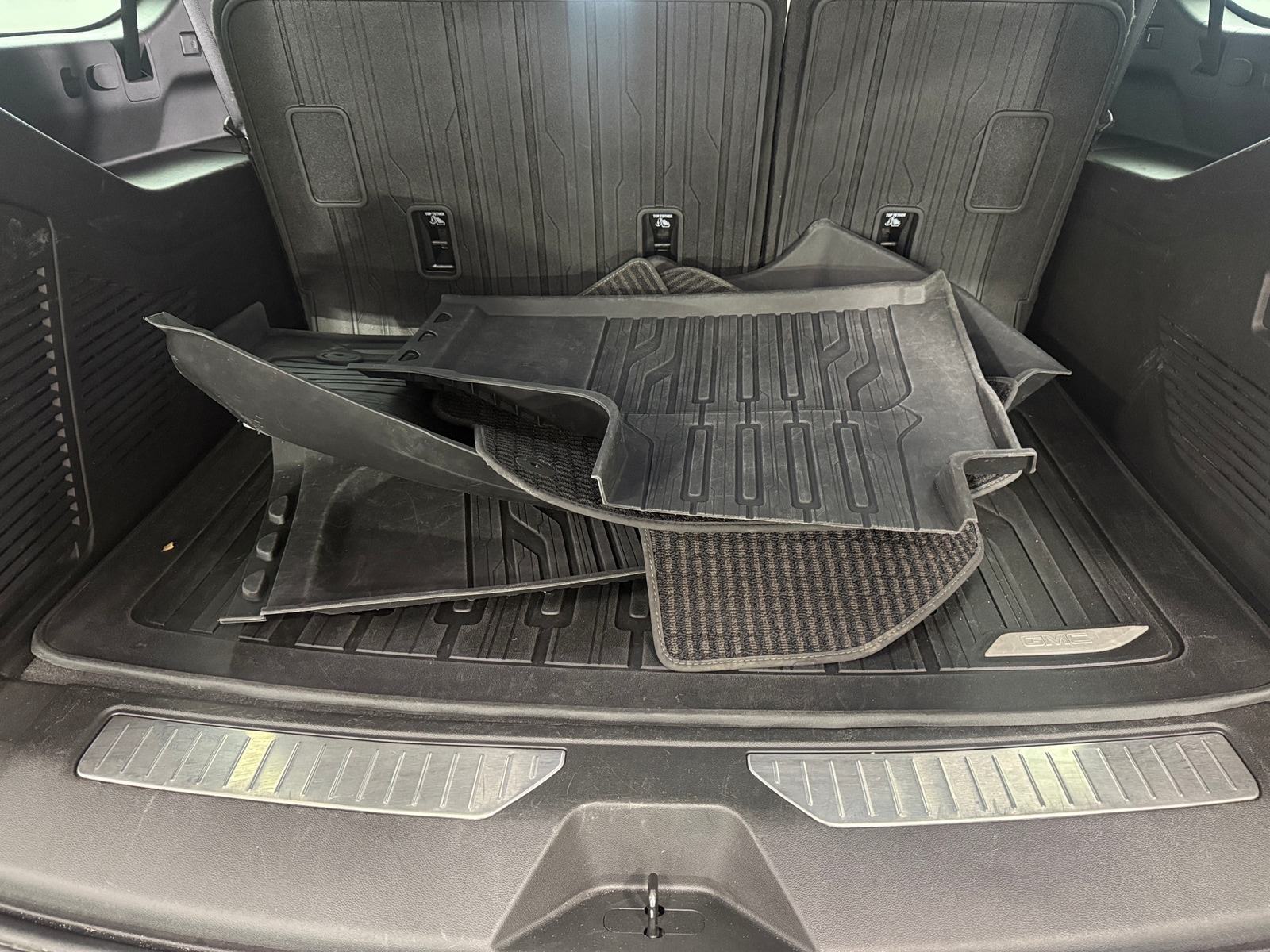 Thumbnail: 2023 GMC Yukon XL - 6