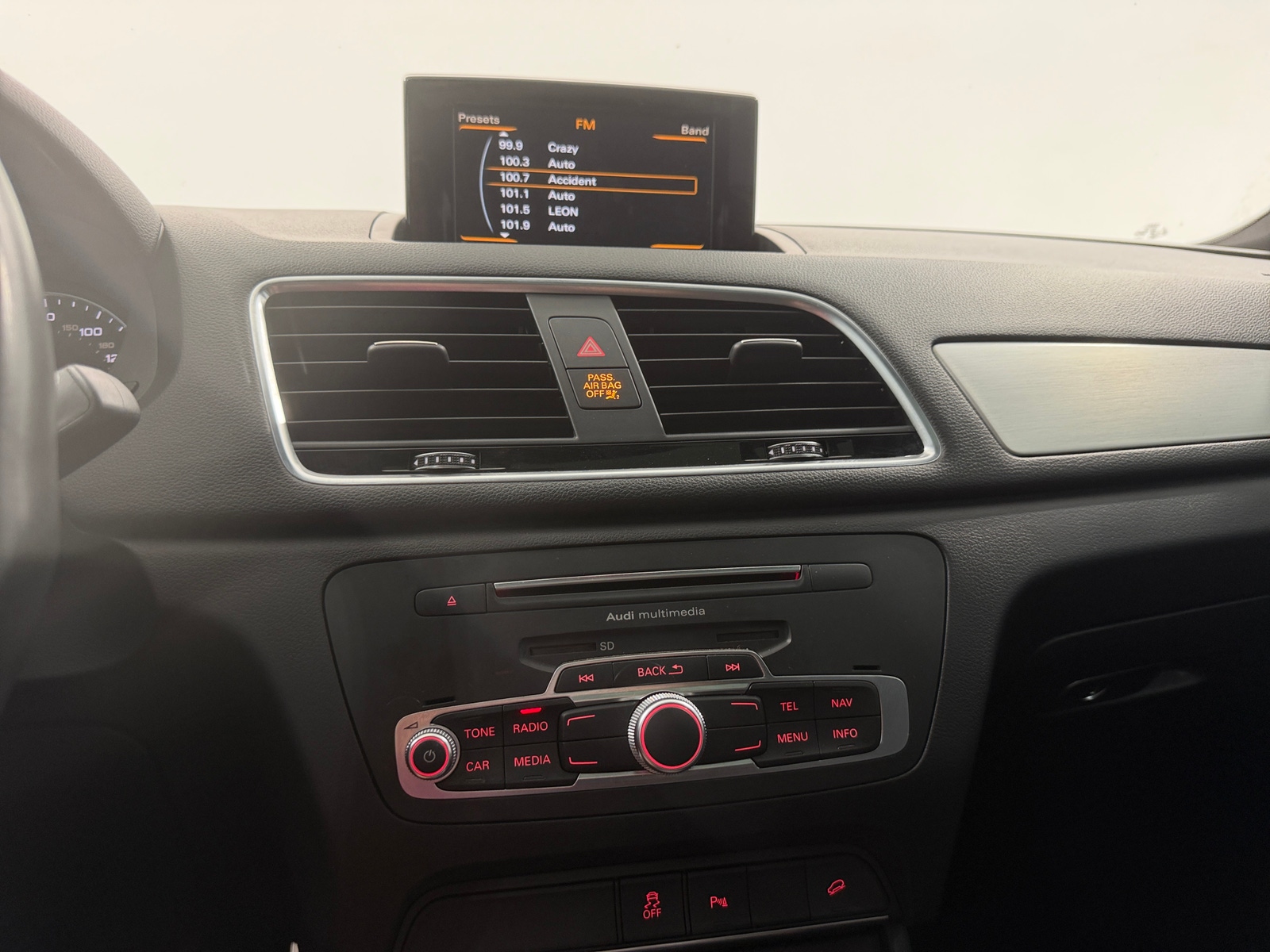 Thumbnail: 2018 Audi Q3 - 3