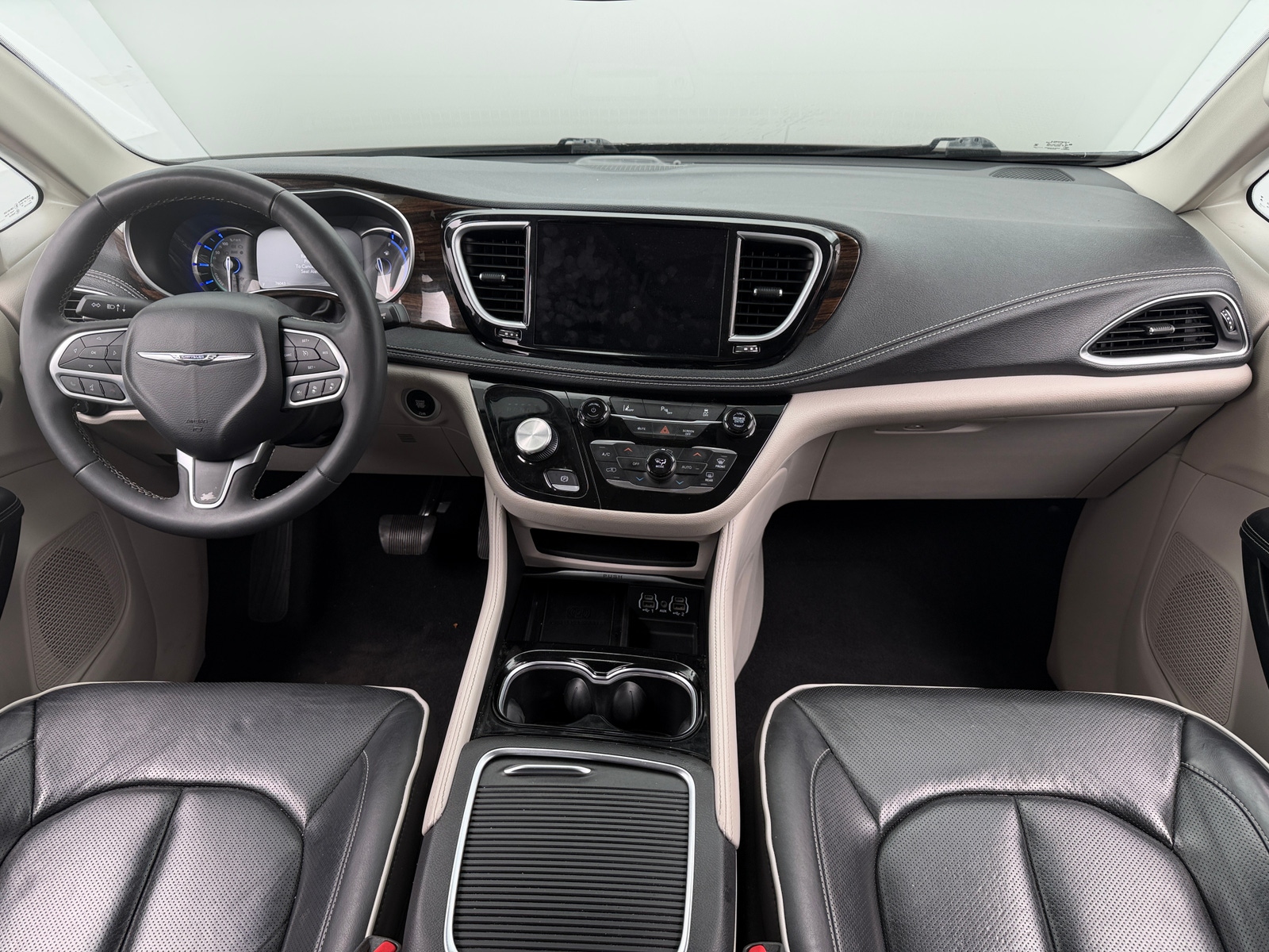 Thumbnail: 2023 Chrysler Pacifica - 2