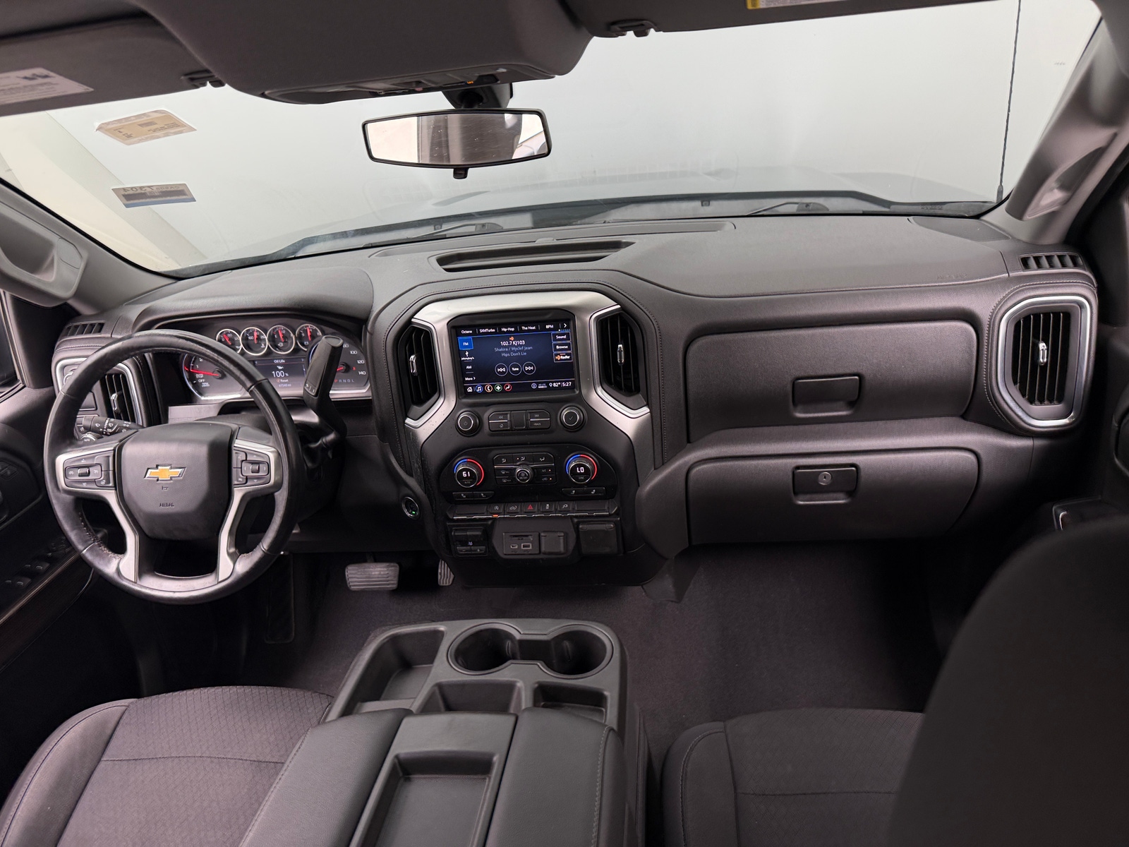 Thumbnail: 2020 Chevrolet Silverado 1500 - 3