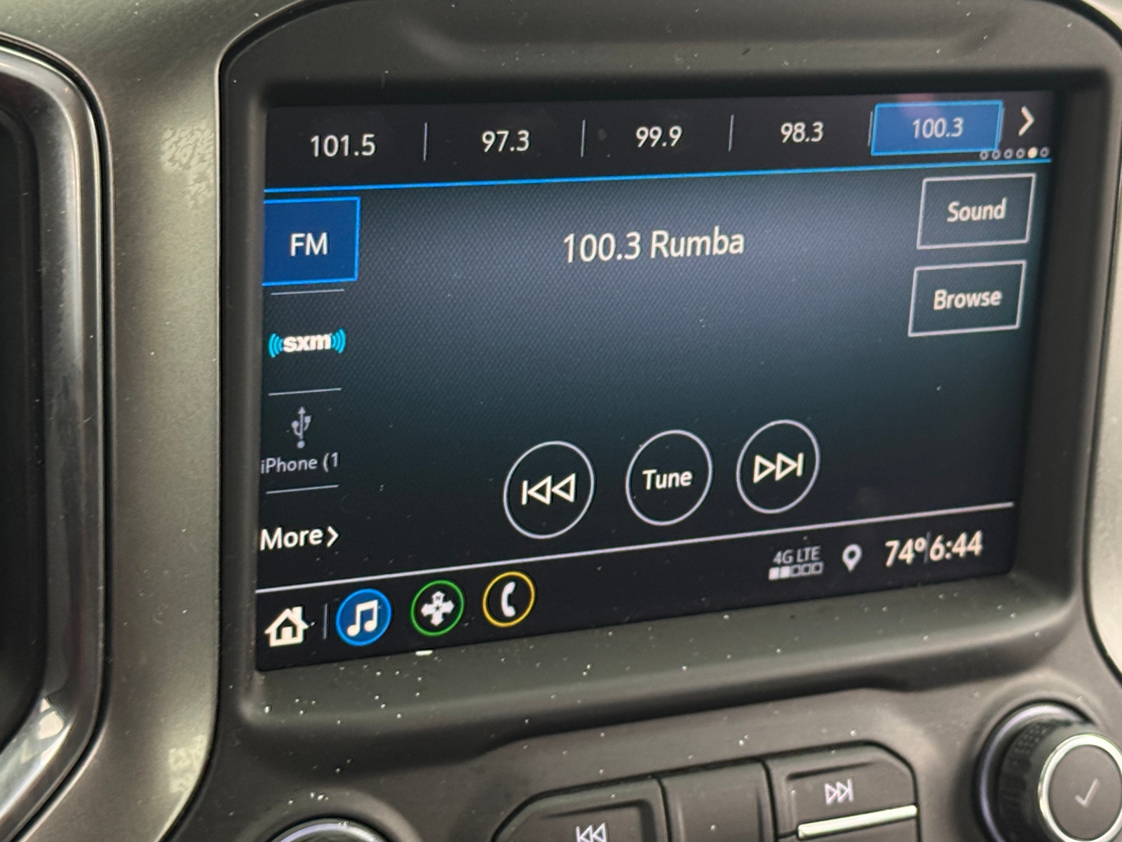 Thumbnail: 2021 Chevrolet Silverado 1500 - 4